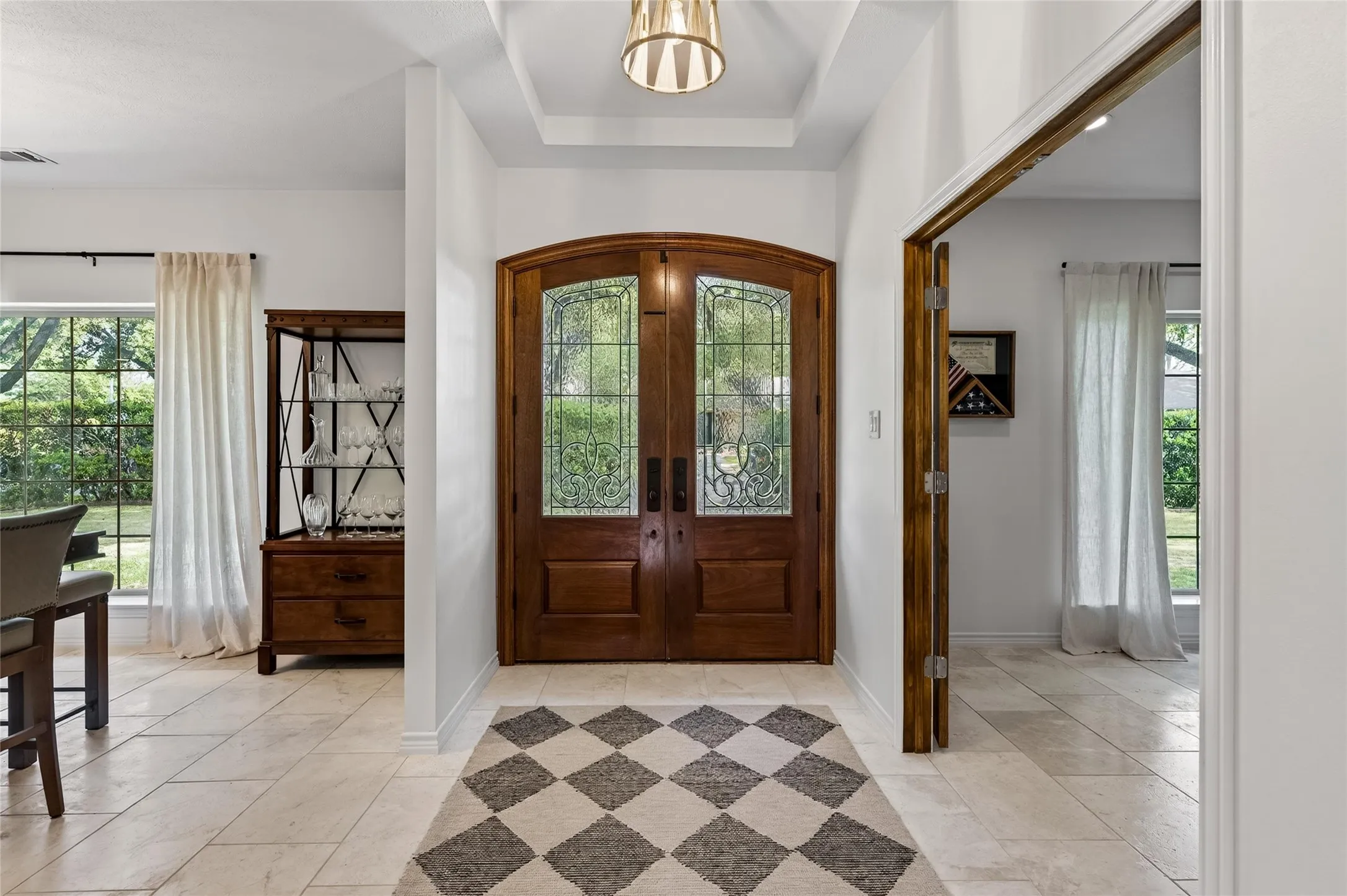 Single Family Residence For Sale in Dallas County , 7108 Hunters Ridge Drive, Dallas, Texas 75248, 4 Bedroom, 4 Bathroom, 2 Garage spaces, 3,415 Sqft, built in 1972, mls#21391203, Real Estate Agent in Dallas, Homes For Sale in Dallas county, Homes For Sale in Dallas, Realtor in Dallas Texas, Real Estate Brokerage Independent Realty Texas, Luminita Cordes Realtor
