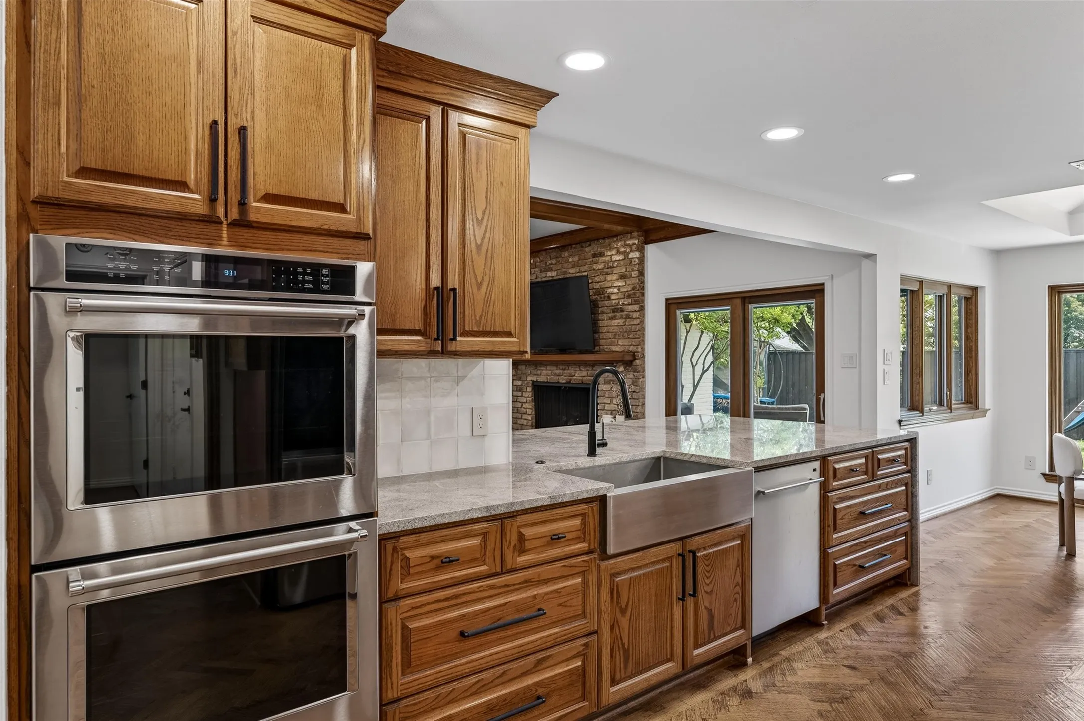 Single Family Residence For Sale in Dallas County , 7108 Hunters Ridge Drive, Dallas, Texas 75248, 4 Bedroom, 4 Bathroom, 2 Garage spaces, 3,415 Sqft, built in 1972, mls#21391203, Real Estate Agent in Dallas, Homes For Sale in Dallas county, Homes For Sale in Dallas, Realtor in Dallas Texas, Real Estate Brokerage Independent Realty Texas, Luminita Cordes Realtor