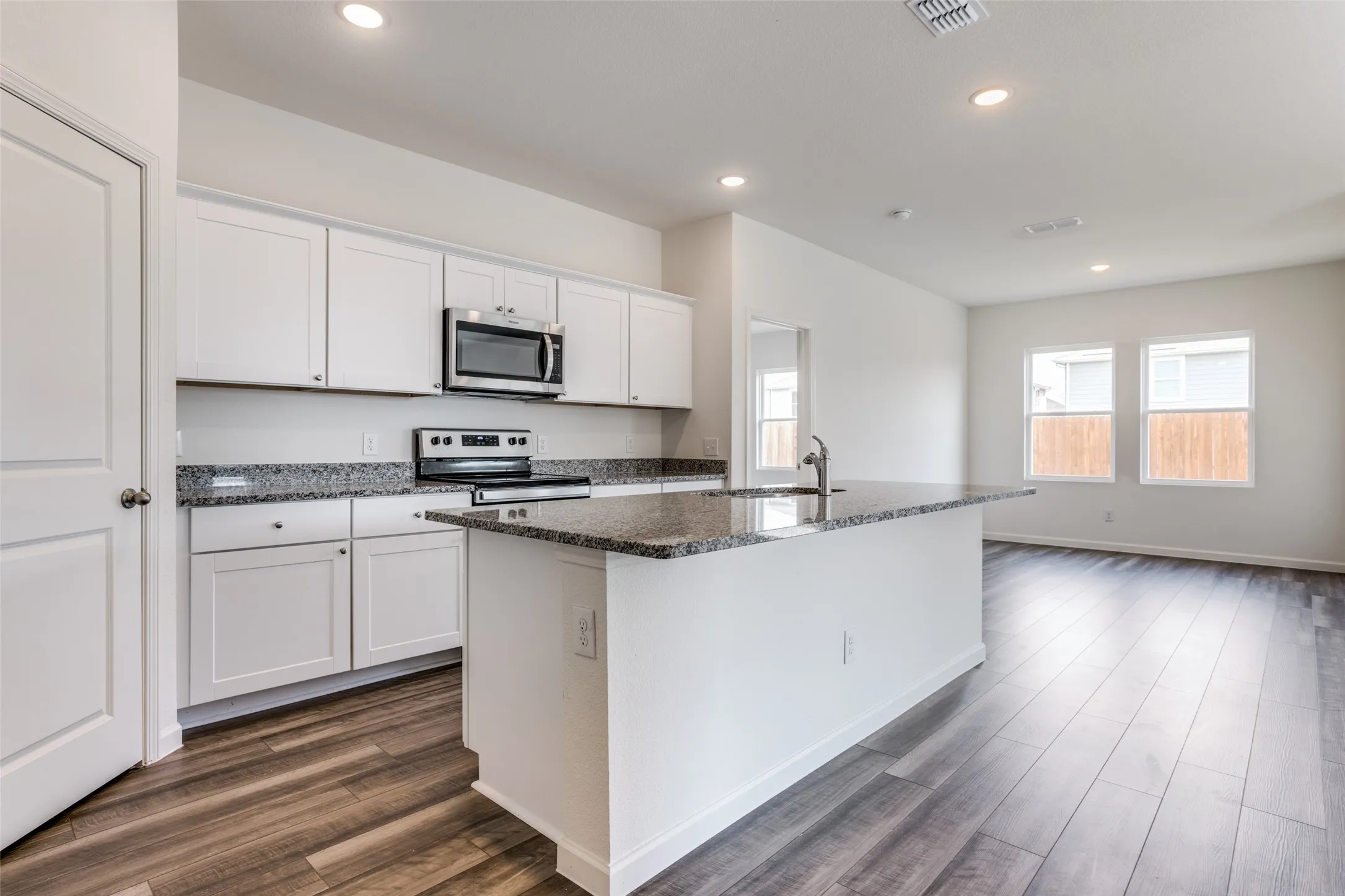 Single Family Residence For Rent in Collin County , 704 Bois D Arc Lane, Anna, Texas 75409, 4 Bedroom, 2 Bathroom, 2 Garage spaces, 1,802 Sqft, built in 2022, mls#21391226, Real Estate Agent in Anna, Homes For Rent in Collin county, Homes For Rent in Anna, Realtor in Anna Texas, Real Estate Brokerage Independent Realty Texas, Luminita Cordes Realtor