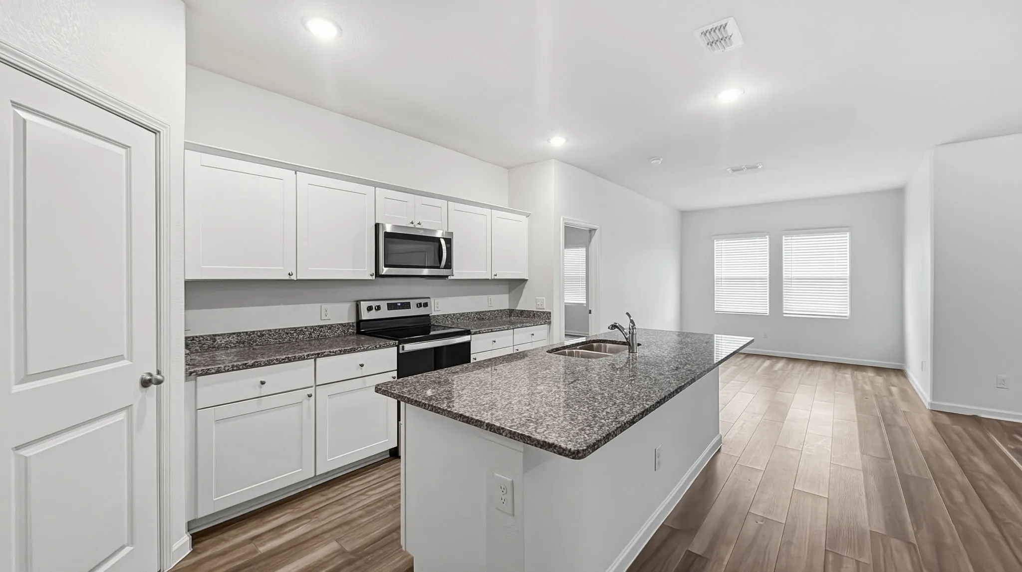 Single Family Residence For Rent in Collin County , 704 Bois D Arc Lane, Anna, Texas 75409, 4 Bedroom, 2 Bathroom, 2 Garage spaces, 1,802 Sqft, built in 2022, mls#21391226, Real Estate Agent in Anna, Homes For Rent in Collin county, Homes For Rent in Anna, Realtor in Anna Texas, Real Estate Brokerage Independent Realty Texas, Luminita Cordes Realtor