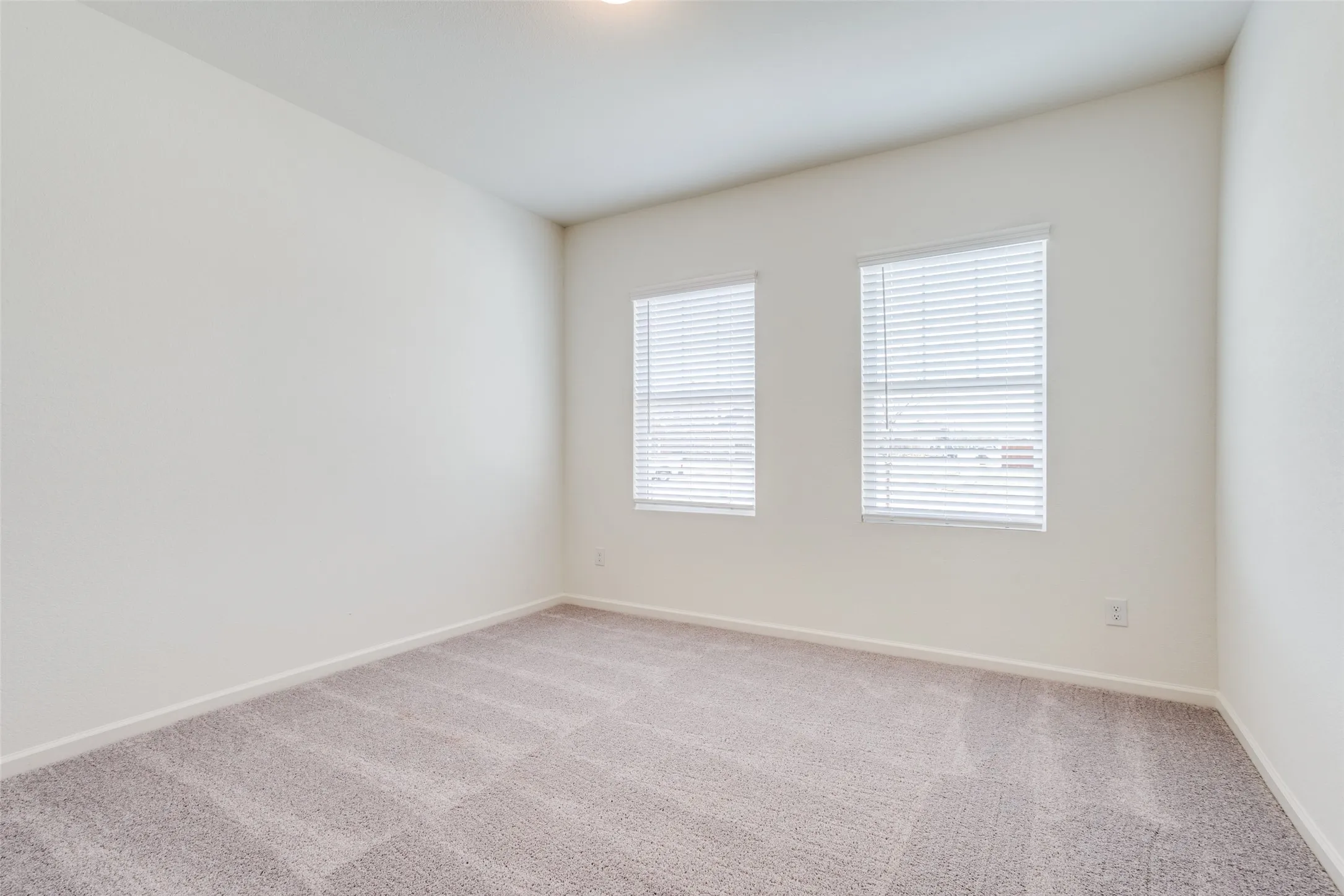 Single Family Residence For Rent in Collin County , 704 Bois D Arc Lane, Anna, Texas 75409, 4 Bedroom, 2 Bathroom, 2 Garage spaces, 1,802 Sqft, built in 2022, mls#21391226, Real Estate Agent in Anna, Homes For Rent in Collin county, Homes For Rent in Anna, Realtor in Anna Texas, Real Estate Brokerage Independent Realty Texas, Luminita Cordes Realtor