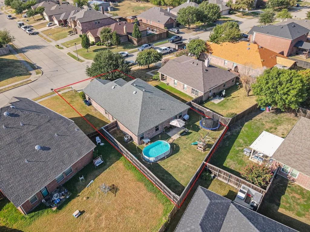 Single Family Residence For Sale in Rockwall County , 417 Azalea Drive, Fate, Texas 75087, 3 Bedroom, 2 Bathroom, 2 Garage spaces, 1,869 Sqft, built in 2008, mls#21390970, Real Estate Agent in Fate, Homes For Sale in Rockwall county, Homes For Sale in Fate, Realtor in Fate Texas, Real Estate Brokerage Independent Realty Texas, Luminita Cordes Realtor
