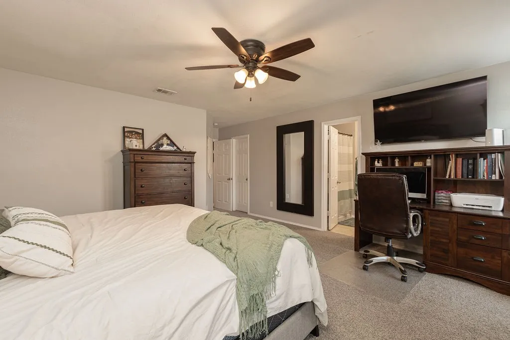 Single Family Residence For Sale in Rockwall County , 417 Azalea Drive, Fate, Texas 75087, 3 Bedroom, 2 Bathroom, 2 Garage spaces, 1,869 Sqft, built in 2008, mls#21390970, Real Estate Agent in Fate, Homes For Sale in Rockwall county, Homes For Sale in Fate, Realtor in Fate Texas, Real Estate Brokerage Independent Realty Texas, Luminita Cordes Realtor