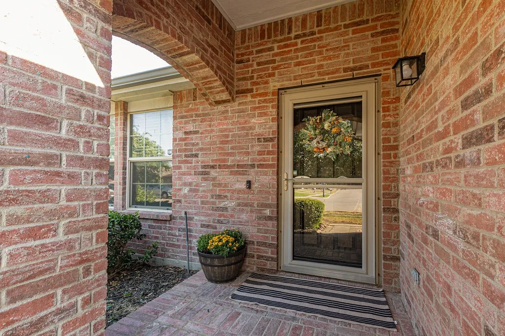 Single Family Residence For Sale in Rockwall County , 417 Azalea Drive, Fate, Texas 75087, 3 Bedroom, 2 Bathroom, 2 Garage spaces, 1,869 Sqft, built in 2008, mls#21390970, Real Estate Agent in Fate, Homes For Sale in Rockwall county, Homes For Sale in Fate, Realtor in Fate Texas, Real Estate Brokerage Independent Realty Texas, Luminita Cordes Realtor