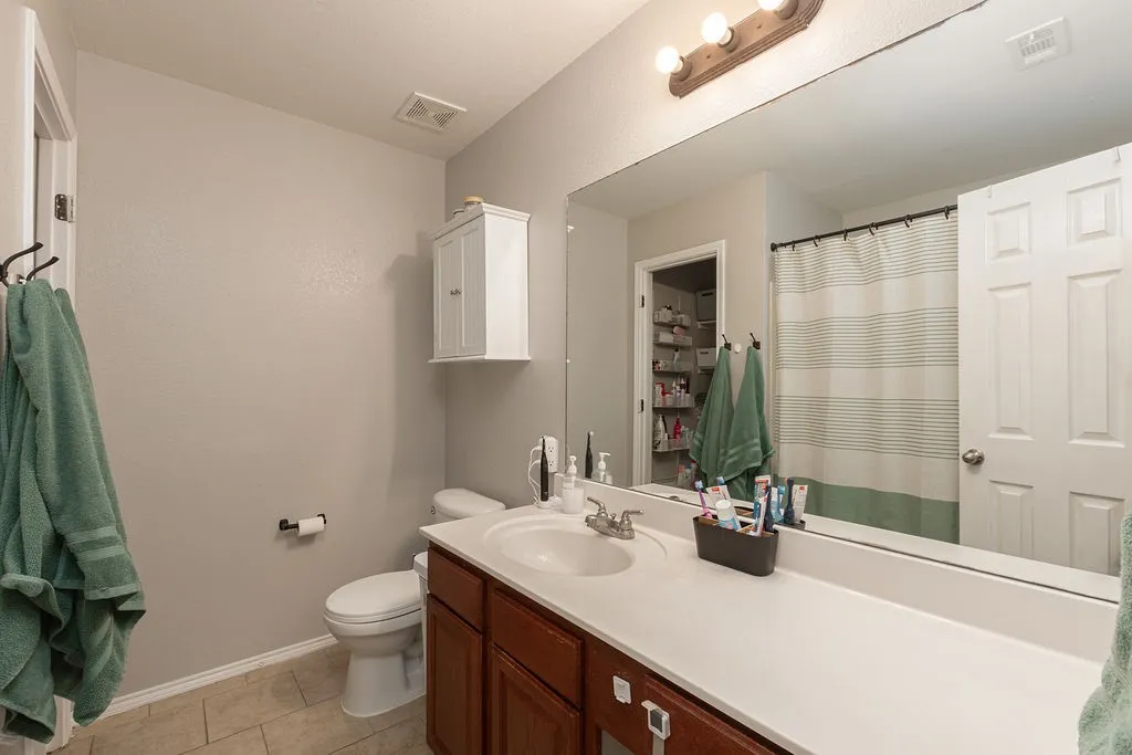 Single Family Residence For Sale in Rockwall County , 417 Azalea Drive, Fate, Texas 75087, 3 Bedroom, 2 Bathroom, 2 Garage spaces, 1,869 Sqft, built in 2008, mls#21390970, Real Estate Agent in Fate, Homes For Sale in Rockwall county, Homes For Sale in Fate, Realtor in Fate Texas, Real Estate Brokerage Independent Realty Texas, Luminita Cordes Realtor