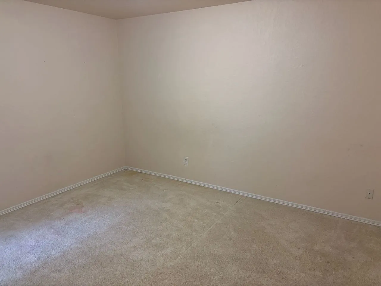 Single Family Residence For Rent in Tarrant County , 8109 Fox Chase Drive, Fort Worth, Texas 76137, 3 Bedroom, 2 Bathroom, 2 Garage spaces, 1,715 Sqft, built in 1999, mls#21383301, Real Estate Agent in Fort Worth, Homes For Rent in Tarrant county, Homes For Rent in Fort Worth, Realtor in Fort Worth Texas, Real Estate Brokerage Independent Realty Texas, Luminita Cordes Realtor