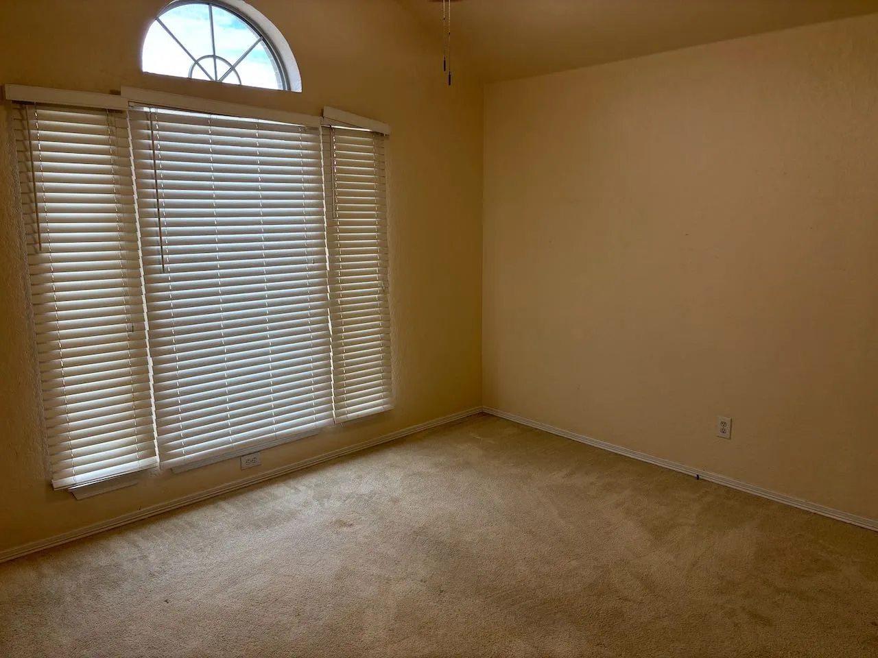 Single Family Residence For Rent in Tarrant County , 8109 Fox Chase Drive, Fort Worth, Texas 76137, 3 Bedroom, 2 Bathroom, 2 Garage spaces, 1,715 Sqft, built in 1999, mls#21383301, Real Estate Agent in Fort Worth, Homes For Rent in Tarrant county, Homes For Rent in Fort Worth, Realtor in Fort Worth Texas, Real Estate Brokerage Independent Realty Texas, Luminita Cordes Realtor