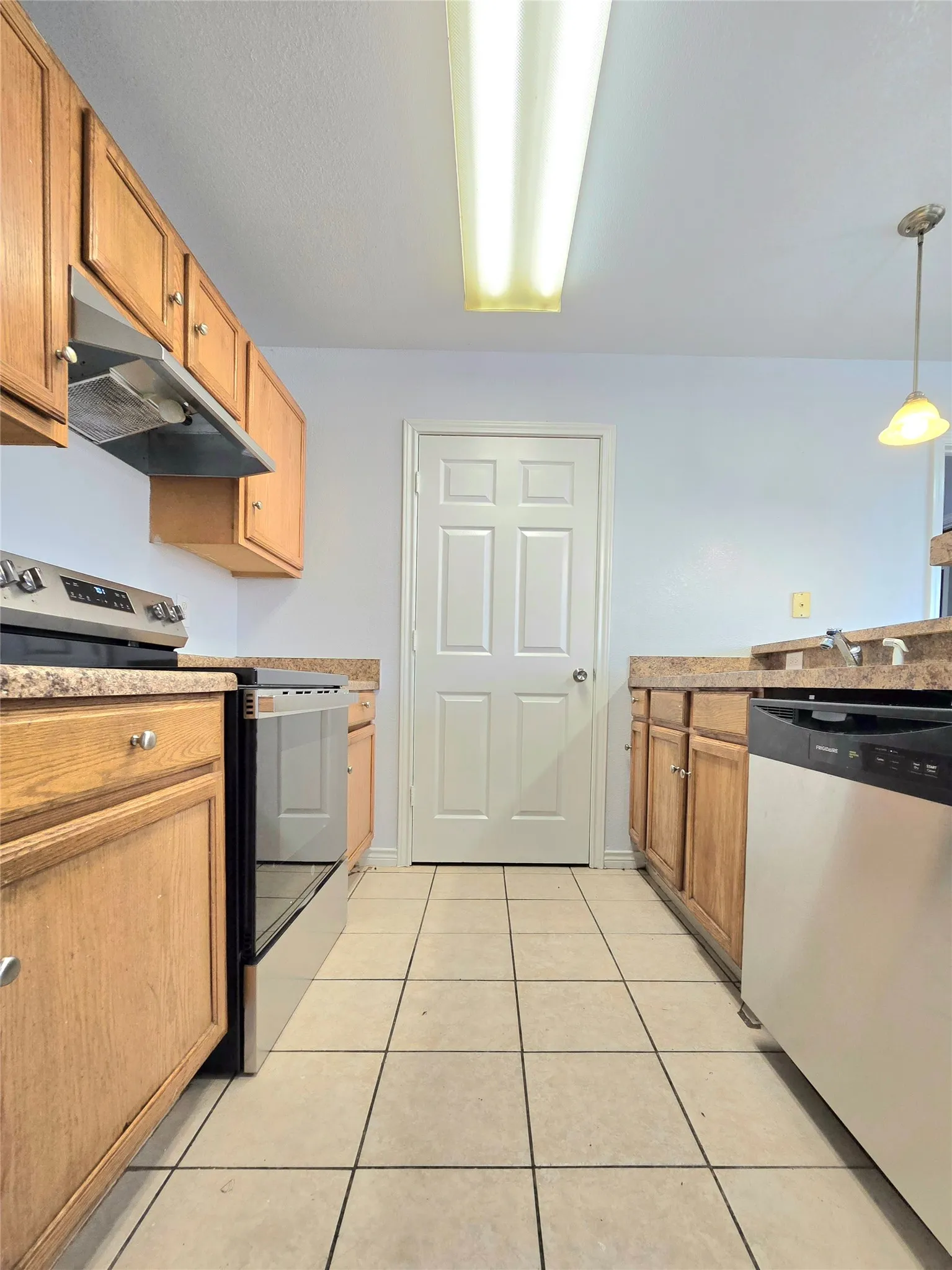 Duplex For Rent in Tarrant County , 5017 Chapman Street 5019, Fort Worth, Texas 76105, 4 Bedroom, 2 Bathroom, Garage spaces, 1,146 Sqft, built in 2006, mls#21391240, Real Estate Agent in Fort Worth, Homes For Rent in Tarrant county, Homes For Rent in Fort Worth, Realtor in Fort Worth Texas, Real Estate Brokerage Independent Realty Texas, Luminita Cordes Realtor