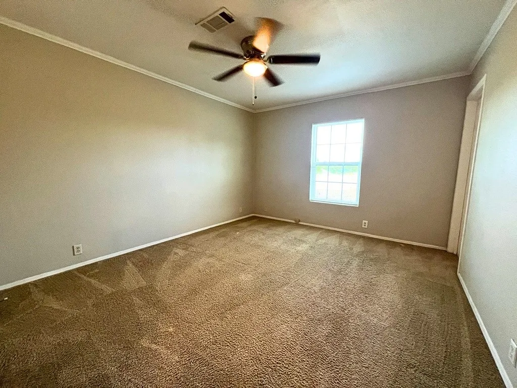 Single Family Residence For Sale in Dallas County , 2511 Kavasar Drive, Dallas, Texas 75241, 3 Bedroom, 2 Bathroom, Garage spaces, 1,120 Sqft, built in 2003, mls#21387229, Real Estate Agent in Dallas, Homes For Sale in Dallas county, Homes For Sale in Dallas, Realtor in Dallas Texas, Real Estate Brokerage Independent Realty Texas, Luminita Cordes Realtor