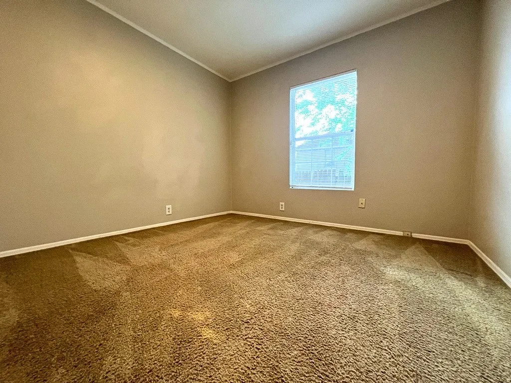 Single Family Residence For Sale in Dallas County , 2511 Kavasar Drive, Dallas, Texas 75241, 3 Bedroom, 2 Bathroom, Garage spaces, 1,120 Sqft, built in 2003, mls#21387229, Real Estate Agent in Dallas, Homes For Sale in Dallas county, Homes For Sale in Dallas, Realtor in Dallas Texas, Real Estate Brokerage Independent Realty Texas, Luminita Cordes Realtor
