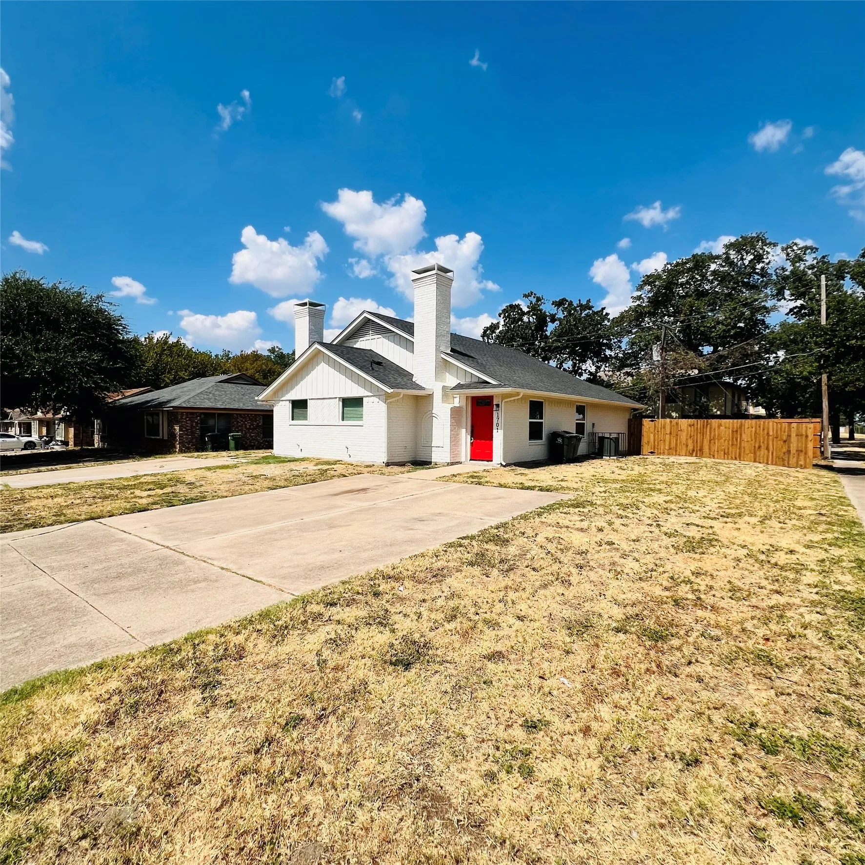 Duplex For Rent in Tarrant County , 1701 Justin Lyn Street, Arlington, Texas 76012, 2 Bedroom, 1 Bathroom, Garage spaces, 773 Sqft, built in 1981, mls#21391241, Real Estate Agent in Arlington, Homes For Rent in Tarrant county, Homes For Rent in Arlington, Realtor in Arlington Texas, Real Estate Brokerage Independent Realty Texas, Luminita Cordes Realtor