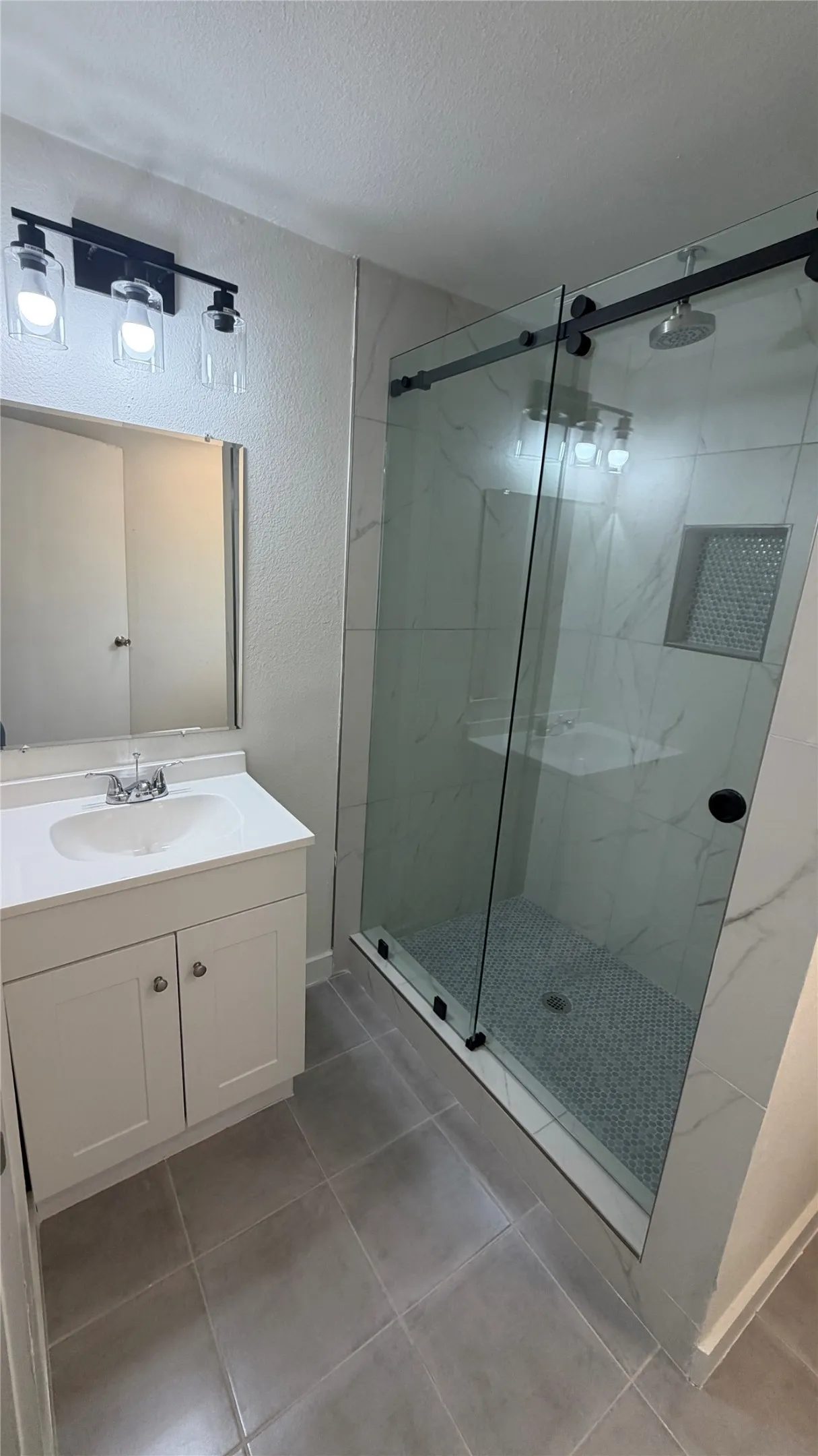 Single Family Residence For Sale in Dallas County , 318 18th Street, Grand Prairie, Texas 75051, 3 Bedroom, 2 Bathroom, 2 Garage spaces, 1,213 Sqft, built in 1964, mls#21391239, Real Estate Agent in Grand Prairie, Homes For Sale in Dallas county, Homes For Sale in Grand Prairie, Realtor in Grand Prairie Texas, Real Estate Brokerage Independent Realty Texas, Luminita Cordes Realtor
