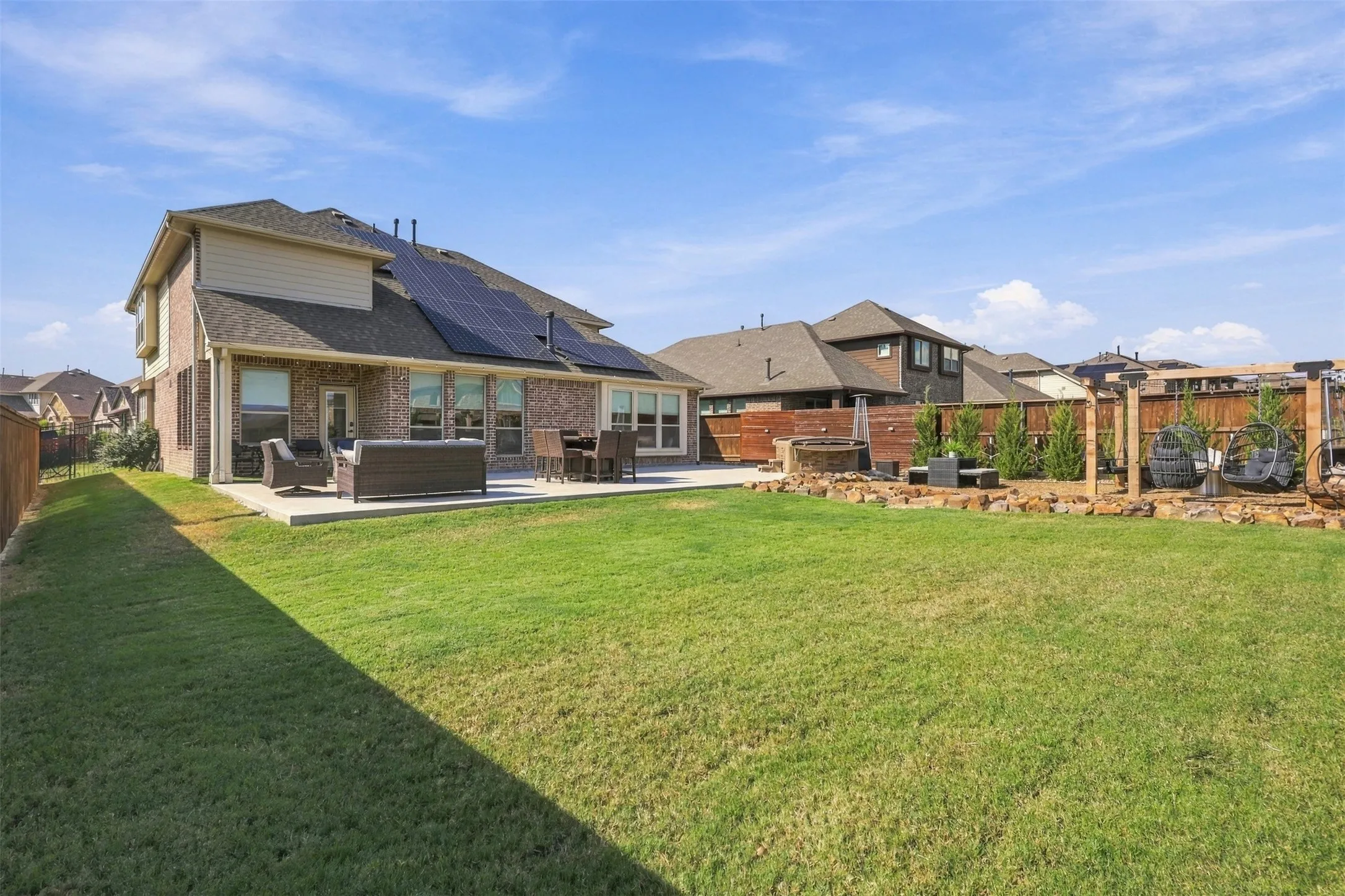 So much space to add a play set or pool!