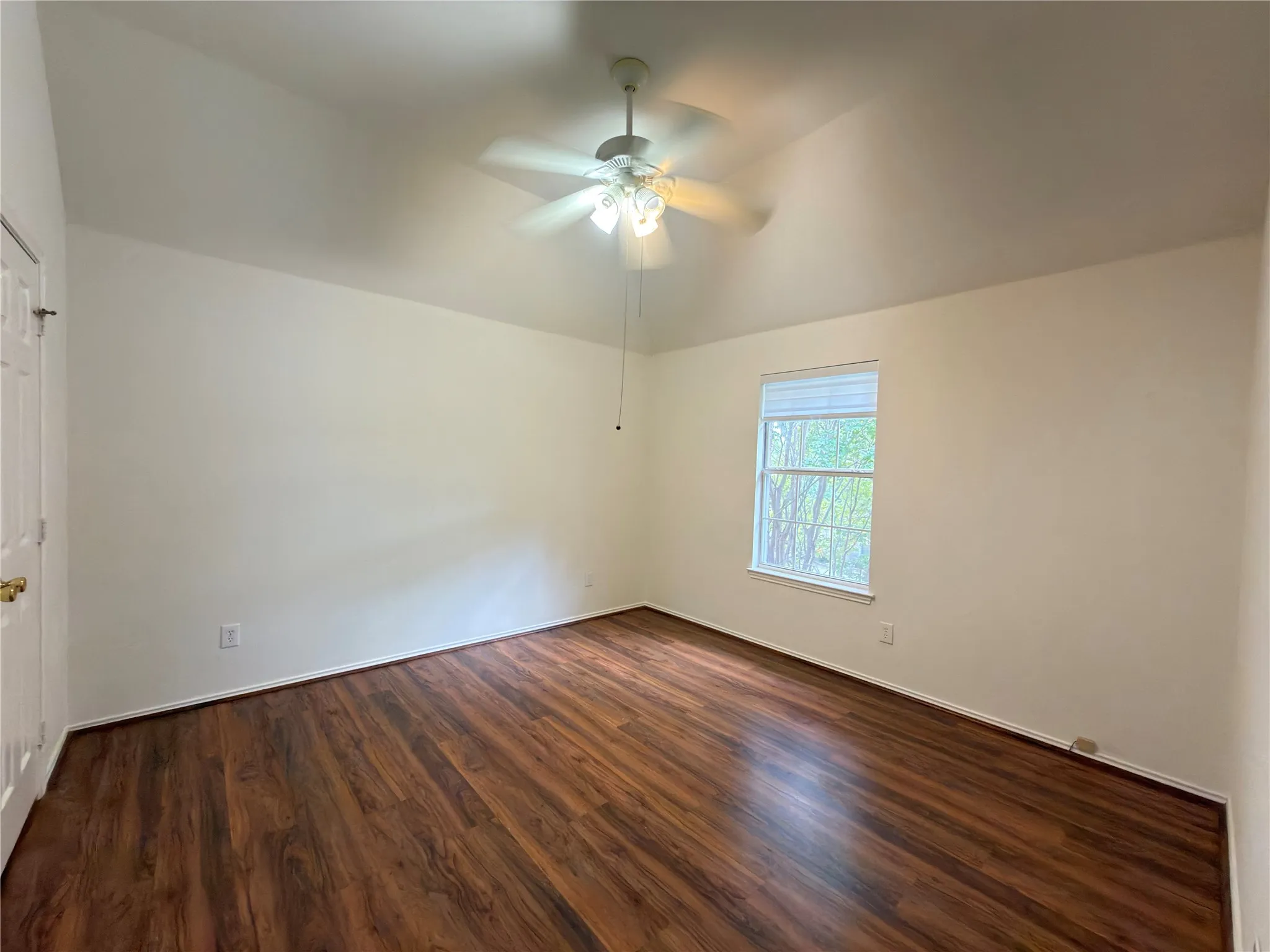 Single Family Residence For Rent in Collin County , 1328 Comanche Drive, Allen, Texas 75013, 4 Bedroom, 3 Bathroom, 2 Garage spaces, 2,524 Sqft, built in 1996, mls#21390225, Real Estate Agent in Allen, Homes For Rent in Collin county, Homes For Rent in Allen, Realtor in Allen Texas, Real Estate Brokerage Independent Realty Texas, Luminita Cordes Realtor