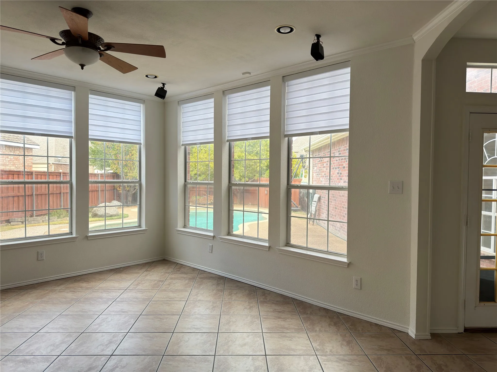 Single Family Residence For Rent in Collin County , 1328 Comanche Drive, Allen, Texas 75013, 4 Bedroom, 3 Bathroom, 2 Garage spaces, 2,524 Sqft, built in 1996, mls#21390225, Real Estate Agent in Allen, Homes For Rent in Collin county, Homes For Rent in Allen, Realtor in Allen Texas, Real Estate Brokerage Independent Realty Texas, Luminita Cordes Realtor