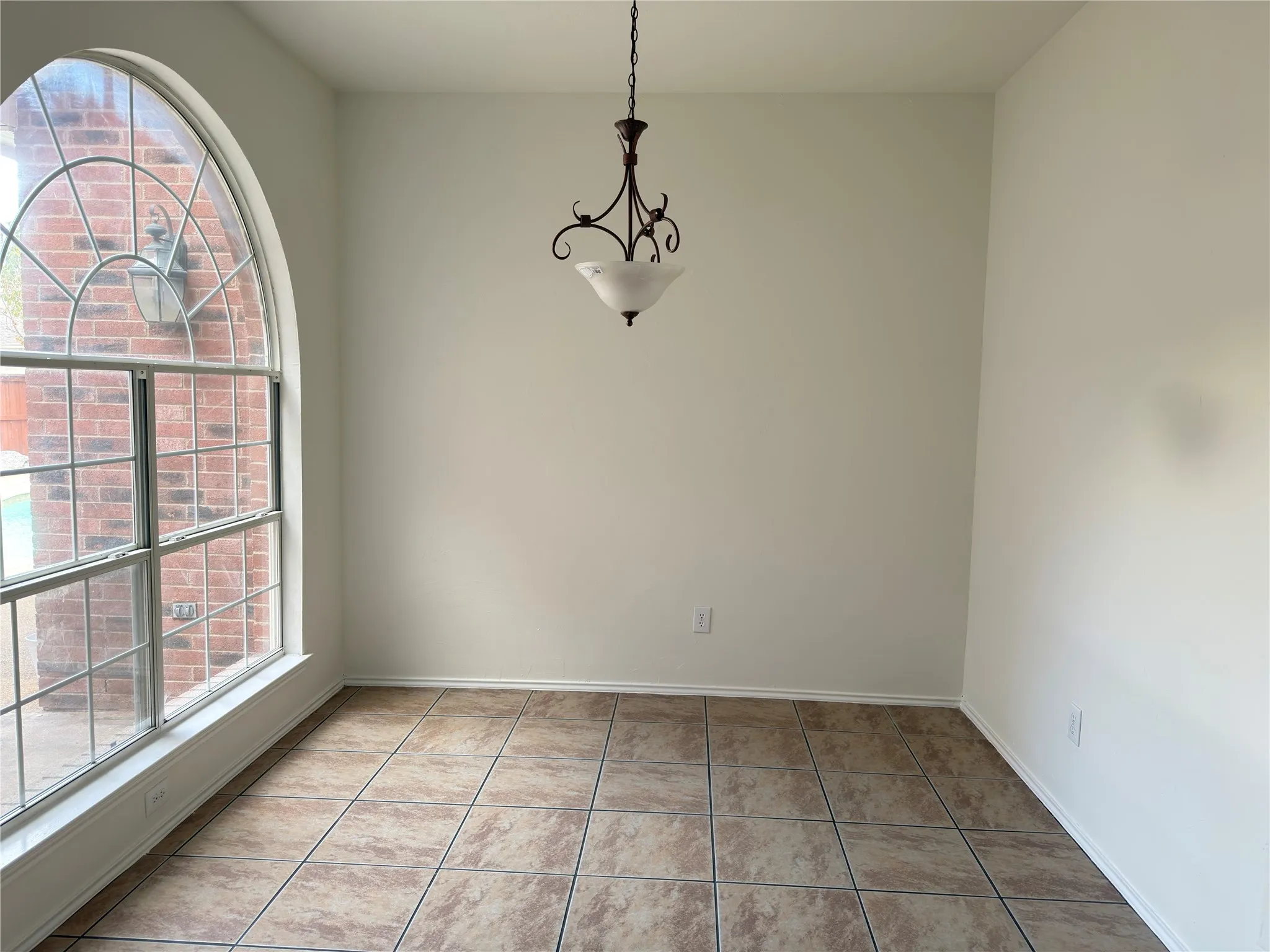 Single Family Residence For Rent in Collin County , 1328 Comanche Drive, Allen, Texas 75013, 4 Bedroom, 3 Bathroom, 2 Garage spaces, 2,524 Sqft, built in 1996, mls#21390225, Real Estate Agent in Allen, Homes For Rent in Collin county, Homes For Rent in Allen, Realtor in Allen Texas, Real Estate Brokerage Independent Realty Texas, Luminita Cordes Realtor