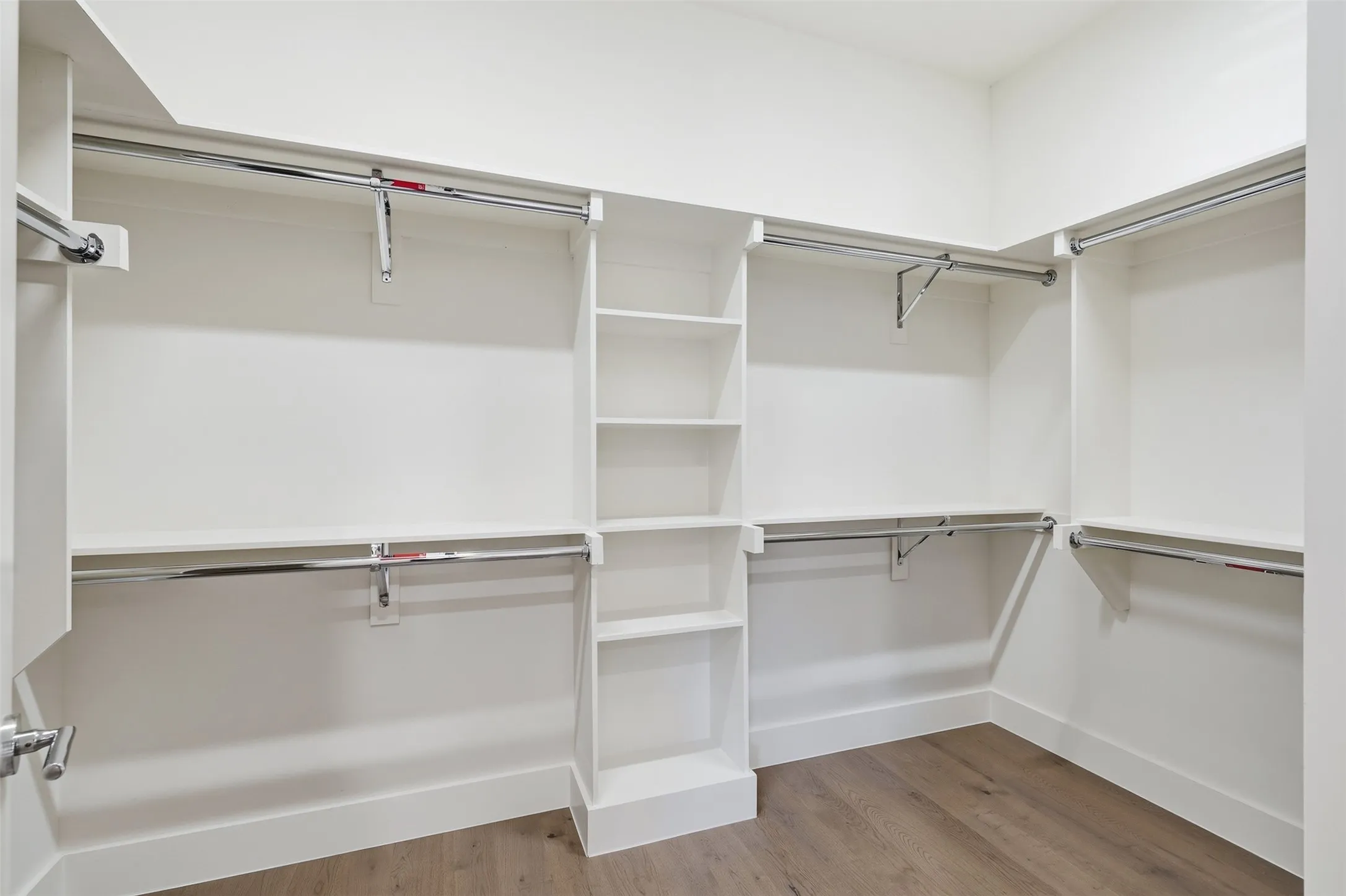 Condominium For Sale in Dallas County , 3923 Cole Avenue 201, Dallas, Texas 75204, 2 Bedroom, 3 Bathroom, 2 Garage spaces, 1,902 Sqft, built in 2016, mls#21381284, Real Estate Agent in Dallas, Homes For Sale in Dallas county, Homes For Sale in Dallas, Realtor in Dallas Texas, Real Estate Brokerage Independent Realty Texas, Luminita Cordes Realtor
