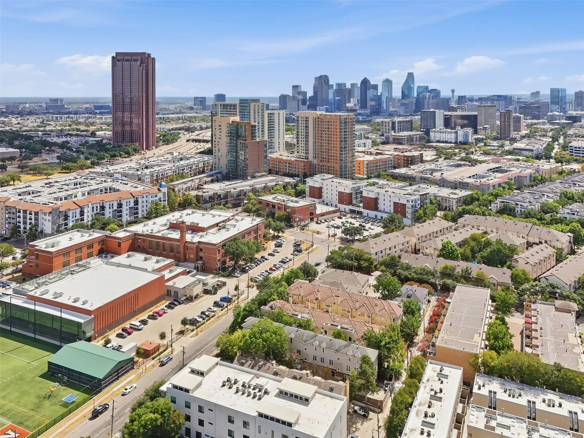 Condominium For Sale in Dallas County , 3923 Cole Avenue 201, Dallas, Texas 75204, 2 Bedroom, 3 Bathroom, 2 Garage spaces, 1,902 Sqft, built in 2016, mls#21381284, Real Estate Agent in Dallas, Homes For Sale in Dallas county, Homes For Sale in Dallas, Realtor in Dallas Texas, Real Estate Brokerage Independent Realty Texas, Luminita Cordes Realtor