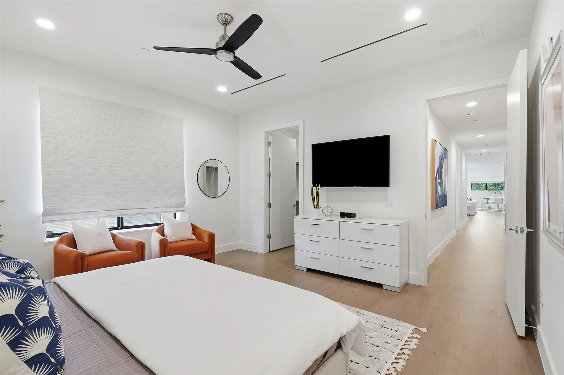 Condominium For Sale in Dallas County , 3923 Cole Avenue 201, Dallas, Texas 75204, 2 Bedroom, 3 Bathroom, 2 Garage spaces, 1,902 Sqft, built in 2016, mls#21381284, Real Estate Agent in Dallas, Homes For Sale in Dallas county, Homes For Sale in Dallas, Realtor in Dallas Texas, Real Estate Brokerage Independent Realty Texas, Luminita Cordes Realtor