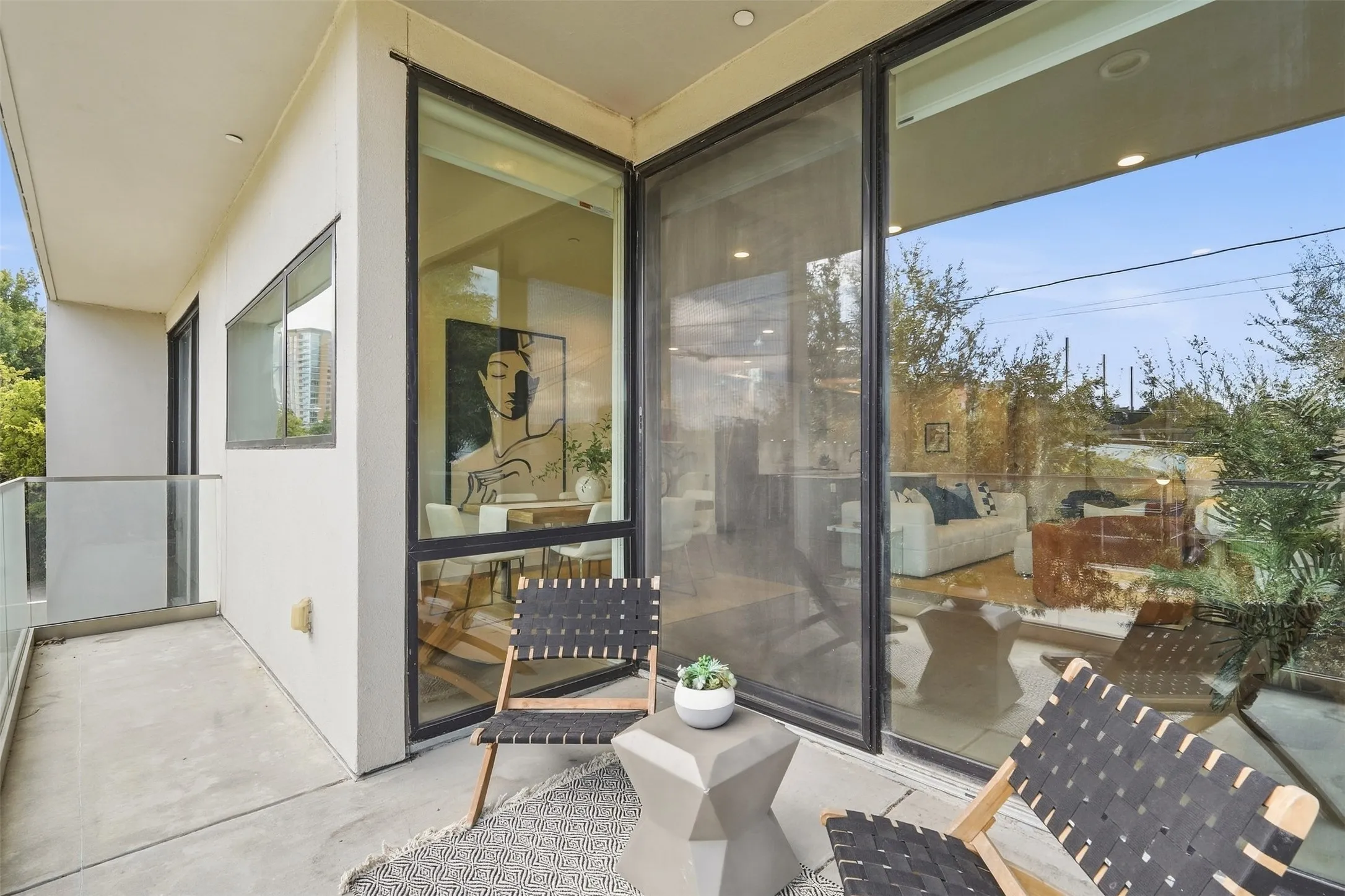 Condominium For Sale in Dallas County , 3923 Cole Avenue 201, Dallas, Texas 75204, 2 Bedroom, 3 Bathroom, 2 Garage spaces, 1,902 Sqft, built in 2016, mls#21381284, Real Estate Agent in Dallas, Homes For Sale in Dallas county, Homes For Sale in Dallas, Realtor in Dallas Texas, Real Estate Brokerage Independent Realty Texas, Luminita Cordes Realtor