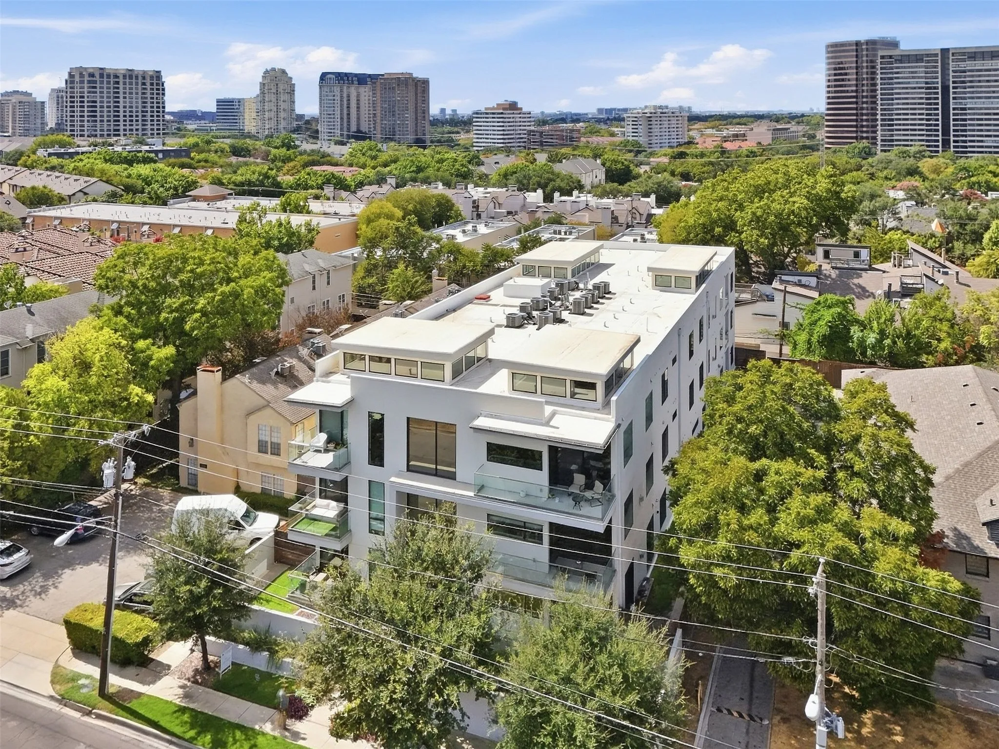 Condominium For Sale in Dallas County , 3923 Cole Avenue 201, Dallas, Texas 75204, 2 Bedroom, 3 Bathroom, 2 Garage spaces, 1,902 Sqft, built in 2016, mls#21381284, Real Estate Agent in Dallas, Homes For Sale in Dallas county, Homes For Sale in Dallas, Realtor in Dallas Texas, Real Estate Brokerage Independent Realty Texas, Luminita Cordes Realtor