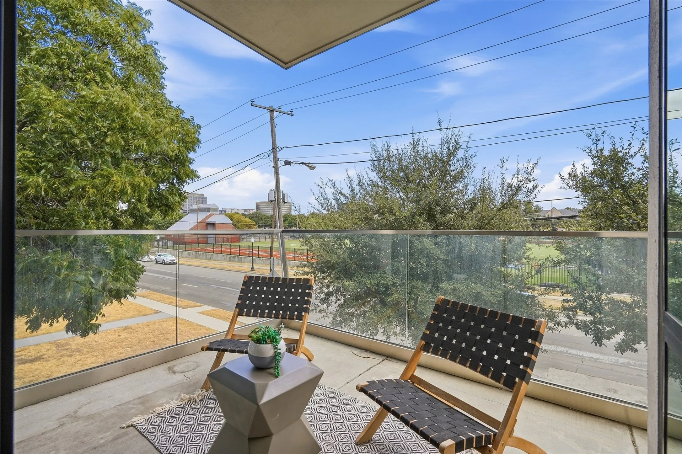 Condominium For Sale in Dallas County , 3923 Cole Avenue 201, Dallas, Texas 75204, 2 Bedroom, 3 Bathroom, 2 Garage spaces, 1,902 Sqft, built in 2016, mls#21381284, Real Estate Agent in Dallas, Homes For Sale in Dallas county, Homes For Sale in Dallas, Realtor in Dallas Texas, Real Estate Brokerage Independent Realty Texas, Luminita Cordes Realtor
