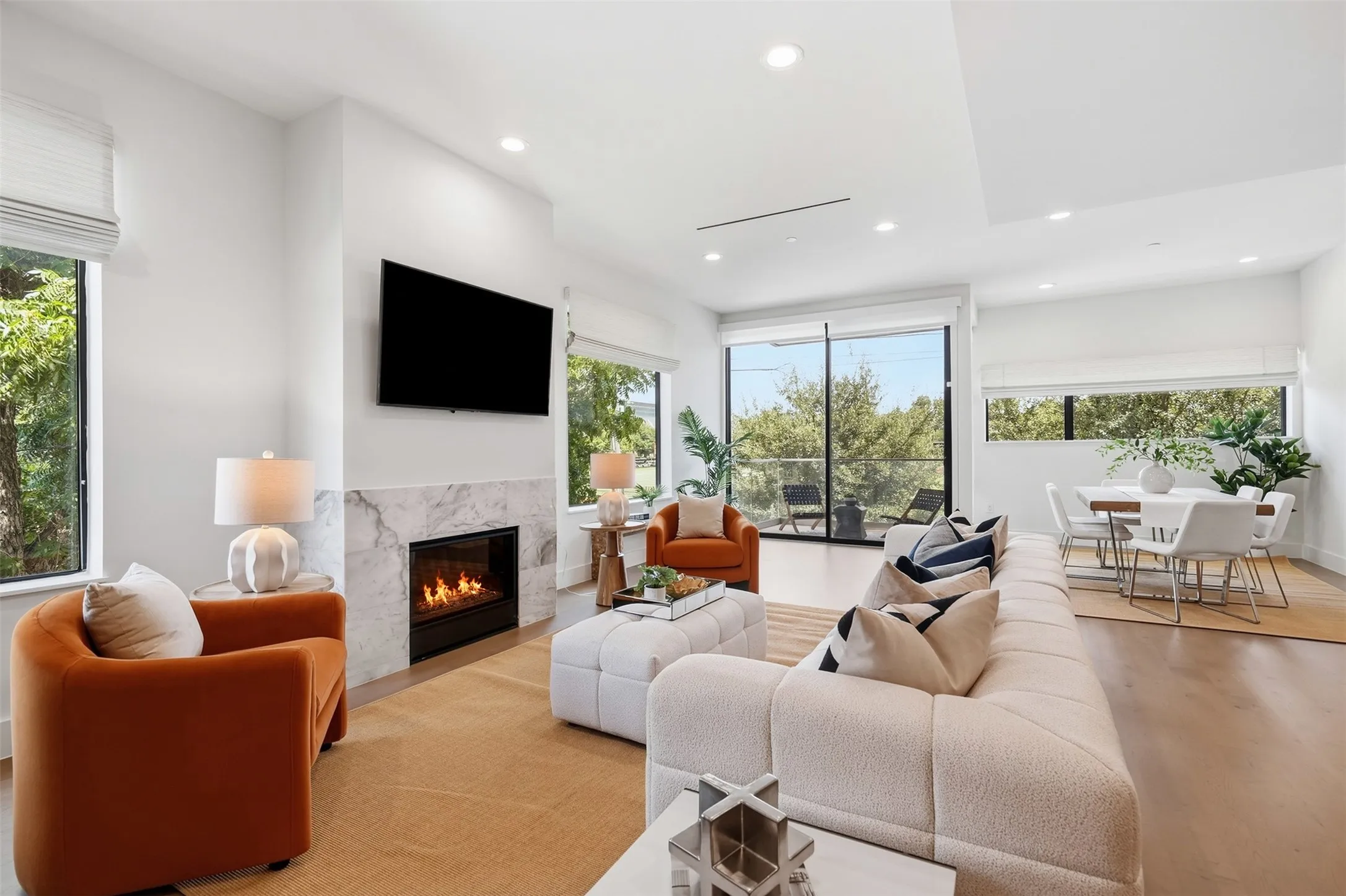 Condominium For Sale in Dallas County , 3923 Cole Avenue 201, Dallas, Texas 75204, 2 Bedroom, 3 Bathroom, 2 Garage spaces, 1,902 Sqft, built in 2016, mls#21381284, Real Estate Agent in Dallas, Homes For Sale in Dallas county, Homes For Sale in Dallas, Realtor in Dallas Texas, Real Estate Brokerage Independent Realty Texas, Luminita Cordes Realtor
