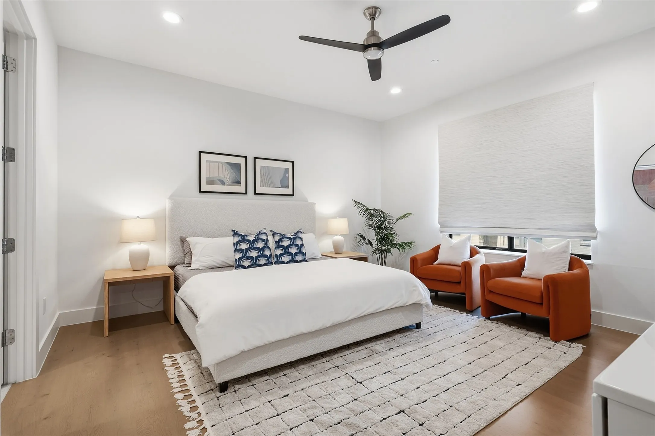 Condominium For Sale in Dallas County , 3923 Cole Avenue 201, Dallas, Texas 75204, 2 Bedroom, 3 Bathroom, 2 Garage spaces, 1,902 Sqft, built in 2016, mls#21381284, Real Estate Agent in Dallas, Homes For Sale in Dallas county, Homes For Sale in Dallas, Realtor in Dallas Texas, Real Estate Brokerage Independent Realty Texas, Luminita Cordes Realtor