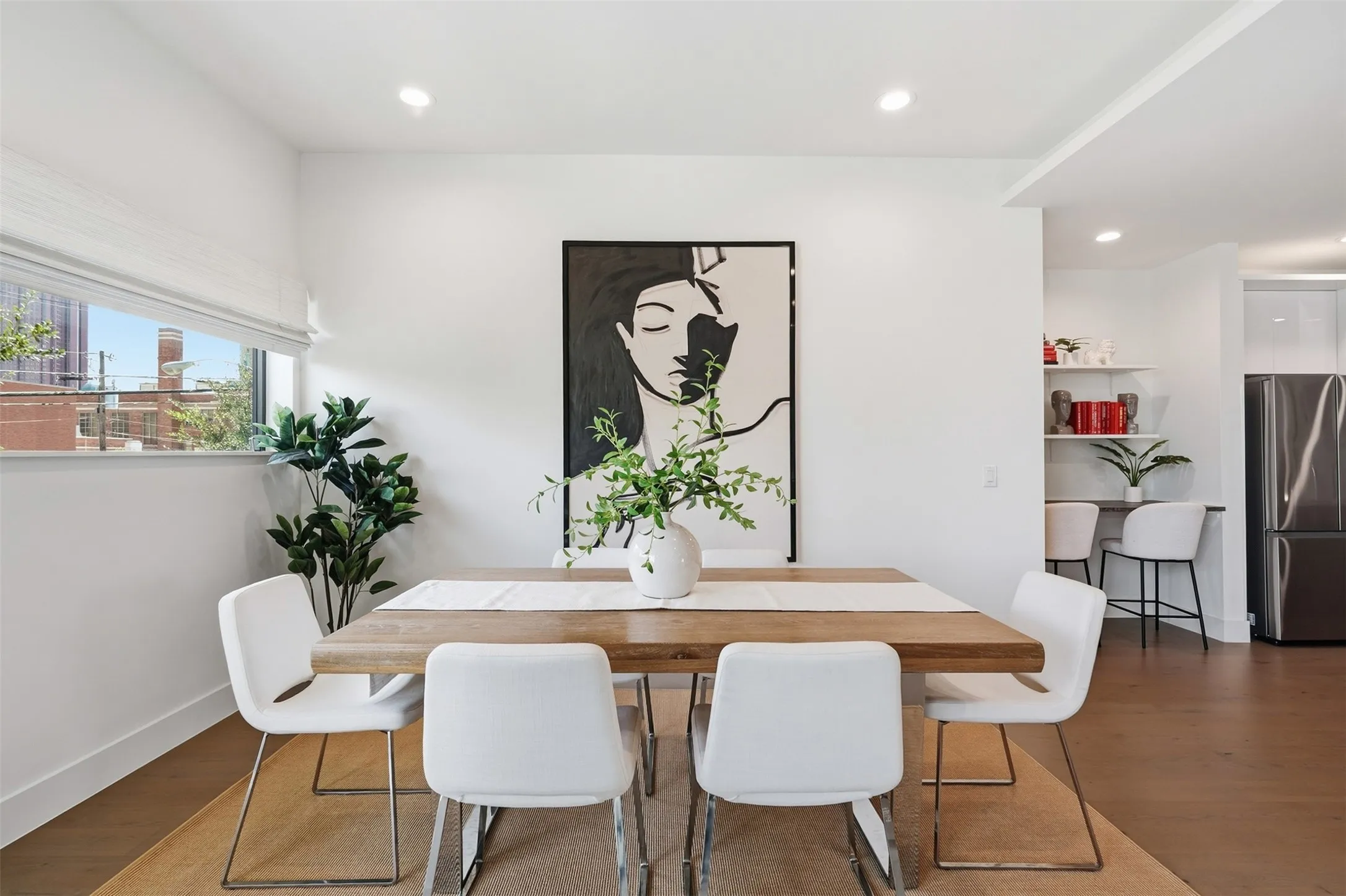 Condominium For Sale in Dallas County , 3923 Cole Avenue 201, Dallas, Texas 75204, 2 Bedroom, 3 Bathroom, 2 Garage spaces, 1,902 Sqft, built in 2016, mls#21381284, Real Estate Agent in Dallas, Homes For Sale in Dallas county, Homes For Sale in Dallas, Realtor in Dallas Texas, Real Estate Brokerage Independent Realty Texas, Luminita Cordes Realtor