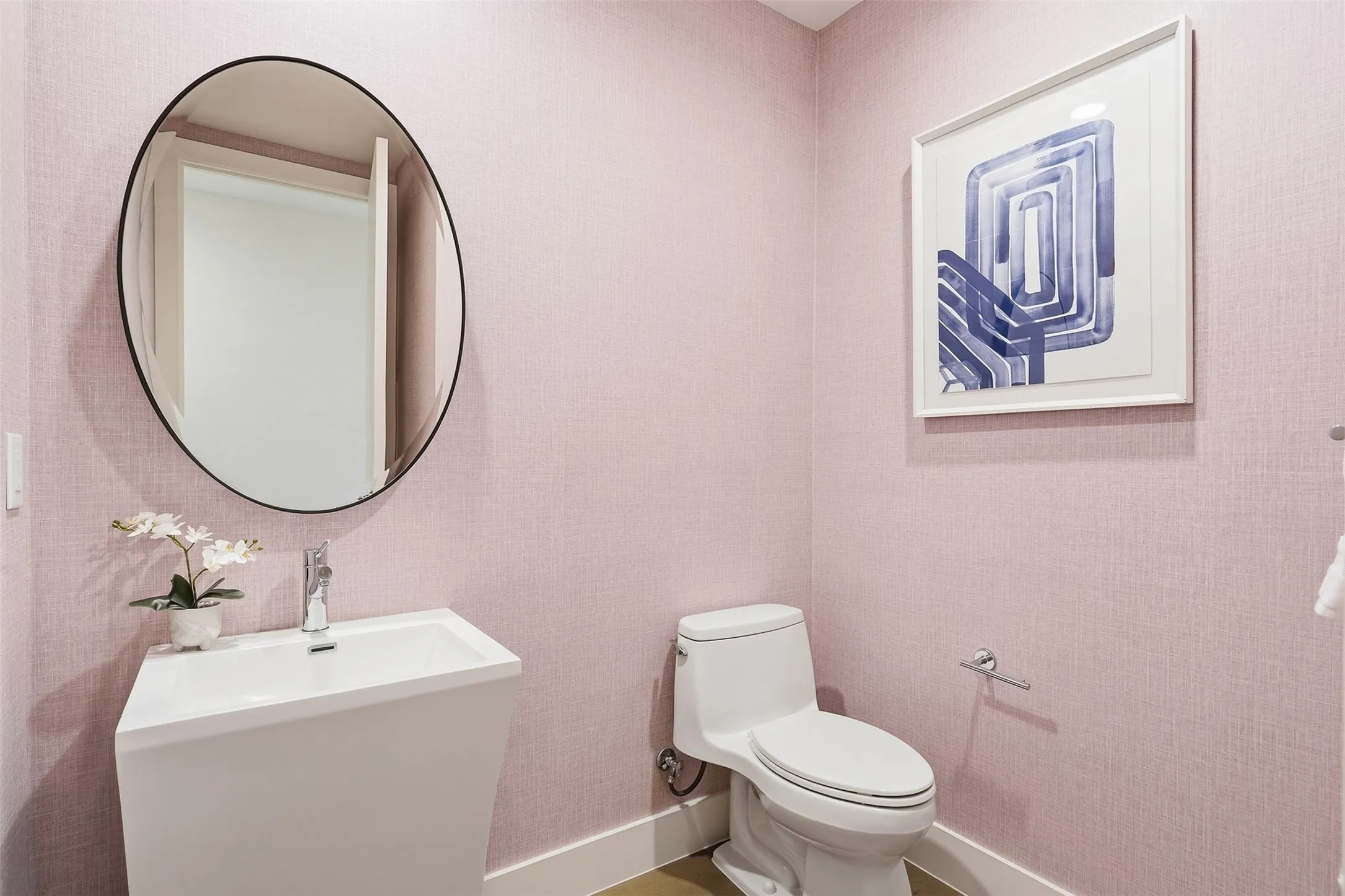 Condominium For Sale in Dallas County , 3923 Cole Avenue 201, Dallas, Texas 75204, 2 Bedroom, 3 Bathroom, 2 Garage spaces, 1,902 Sqft, built in 2016, mls#21381284, Real Estate Agent in Dallas, Homes For Sale in Dallas county, Homes For Sale in Dallas, Realtor in Dallas Texas, Real Estate Brokerage Independent Realty Texas, Luminita Cordes Realtor