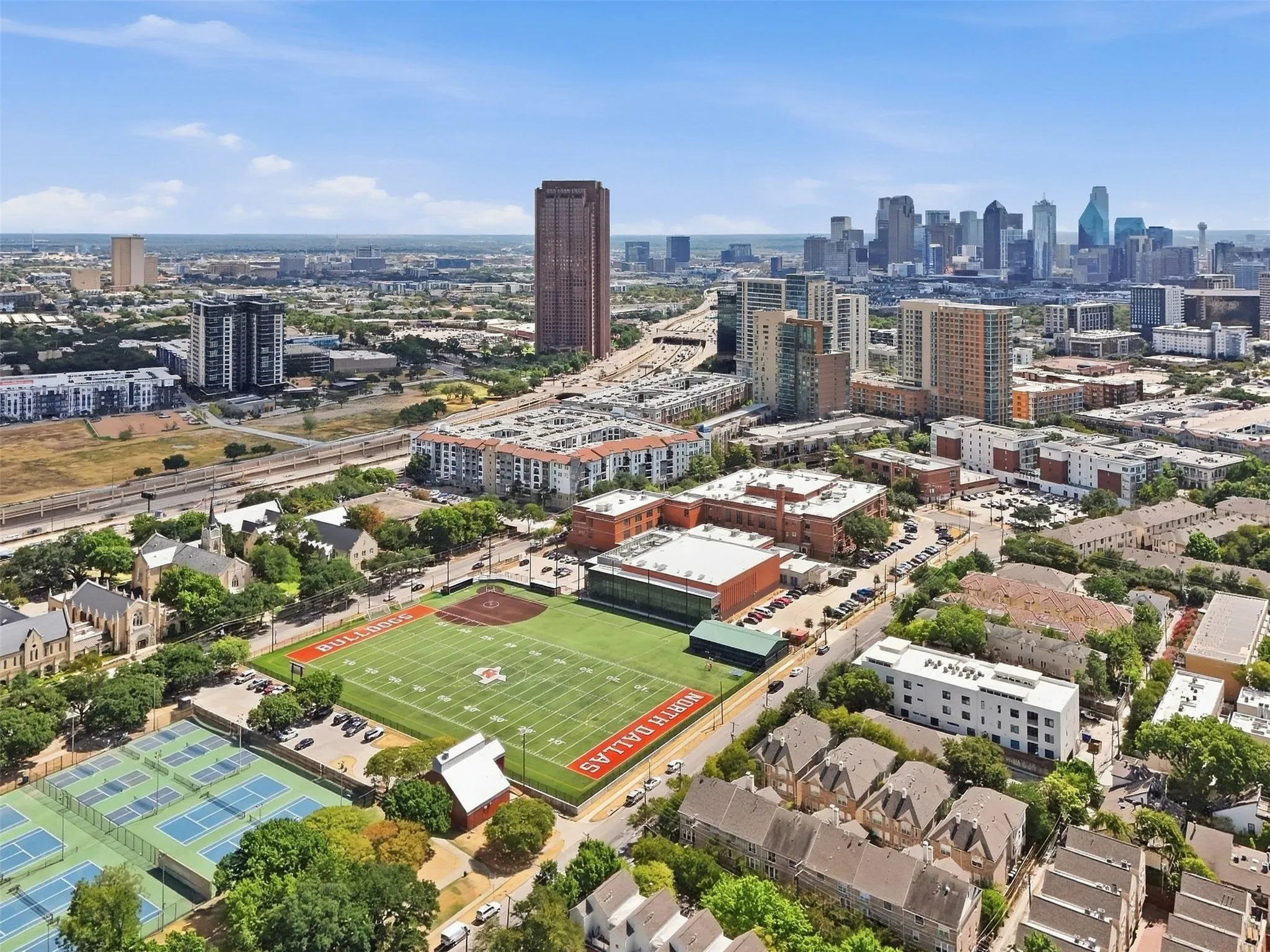 Condominium For Sale in Dallas County , 3923 Cole Avenue 201, Dallas, Texas 75204, 2 Bedroom, 3 Bathroom, 2 Garage spaces, 1,902 Sqft, built in 2016, mls#21381284, Real Estate Agent in Dallas, Homes For Sale in Dallas county, Homes For Sale in Dallas, Realtor in Dallas Texas, Real Estate Brokerage Independent Realty Texas, Luminita Cordes Realtor