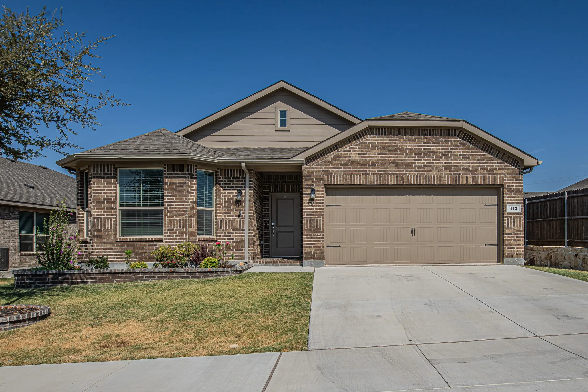 Single Family Residence For Rent