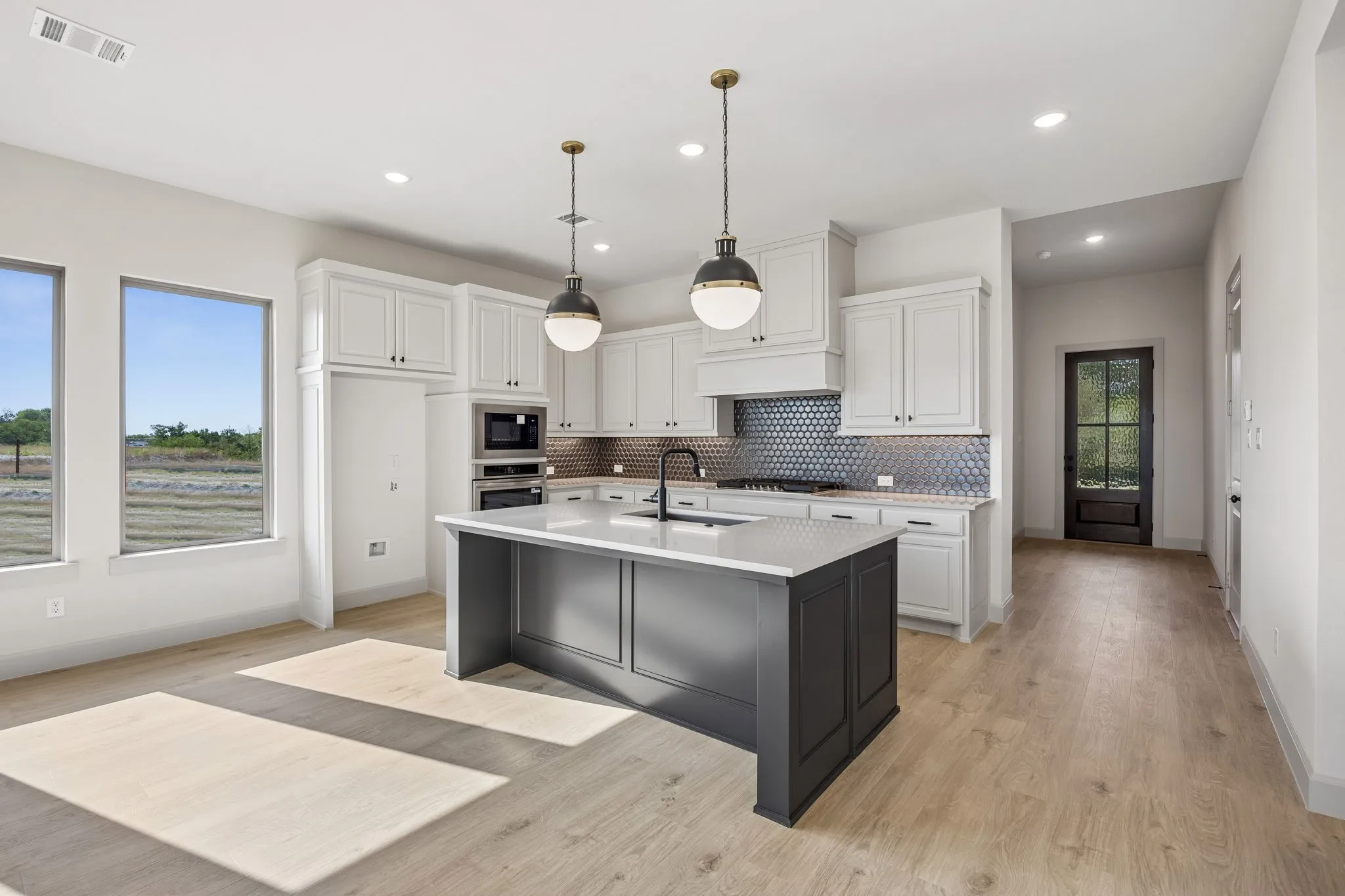 Welcome into this stunning dream home!