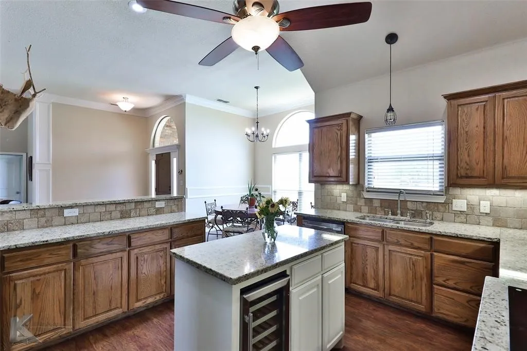 Single Family Residence For Sale in Taylor County , 110 White Tail Drive, Tuscola, Texas 79562, 4 Bedroom, 2 Bathroom, 2 Garage spaces, 2,153 Sqft, built in 2010, mls#21391249, Real Estate Agent in Tuscola, Homes For Sale in Taylor county, Homes For Sale in Tuscola, Realtor in Tuscola Texas, Real Estate Brokerage Independent Realty Texas, Luminita Cordes Realtor