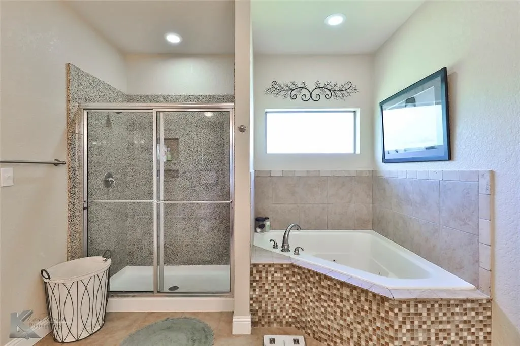 Single Family Residence For Sale in Taylor County , 110 White Tail Drive, Tuscola, Texas 79562, 4 Bedroom, 2 Bathroom, 2 Garage spaces, 2,153 Sqft, built in 2010, mls#21391249, Real Estate Agent in Tuscola, Homes For Sale in Taylor county, Homes For Sale in Tuscola, Realtor in Tuscola Texas, Real Estate Brokerage Independent Realty Texas, Luminita Cordes Realtor