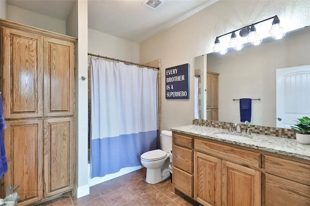 Single Family Residence For Sale in Taylor County , 110 White Tail Drive, Tuscola, Texas 79562, 4 Bedroom, 2 Bathroom, 2 Garage spaces, 2,153 Sqft, built in 2010, mls#21391249, Real Estate Agent in Tuscola, Homes For Sale in Taylor county, Homes For Sale in Tuscola, Realtor in Tuscola Texas, Real Estate Brokerage Independent Realty Texas, Luminita Cordes Realtor