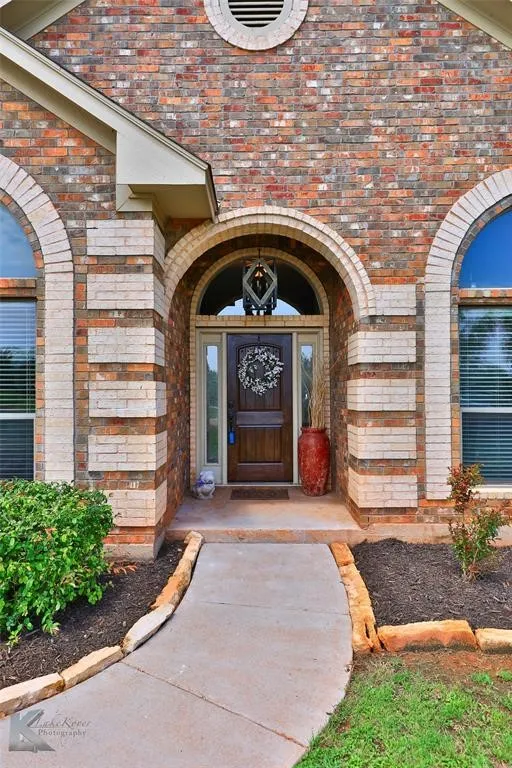 Single Family Residence For Sale in Taylor County , 110 White Tail Drive, Tuscola, Texas 79562, 4 Bedroom, 2 Bathroom, 2 Garage spaces, 2,153 Sqft, built in 2010, mls#21391249, Real Estate Agent in Tuscola, Homes For Sale in Taylor county, Homes For Sale in Tuscola, Realtor in Tuscola Texas, Real Estate Brokerage Independent Realty Texas, Luminita Cordes Realtor