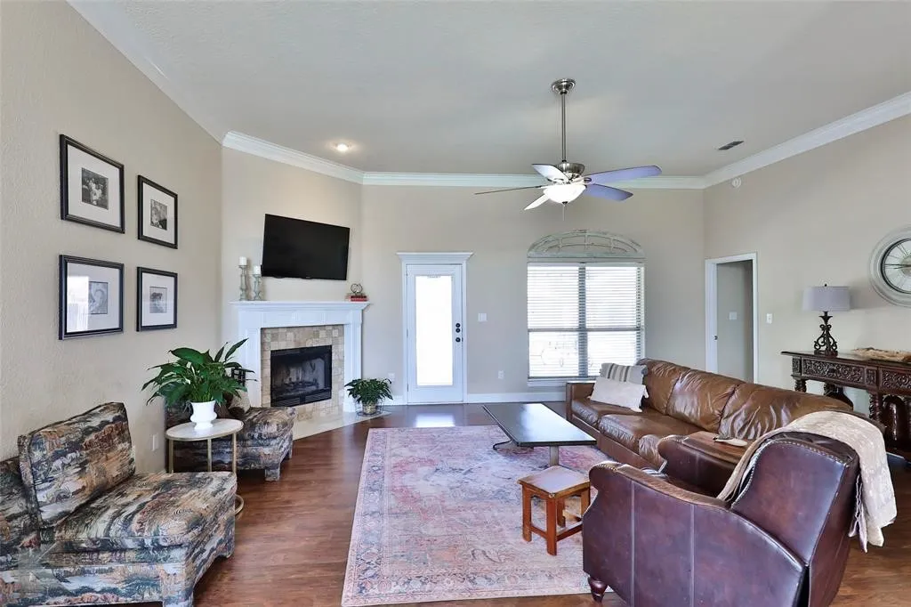 Single Family Residence For Sale in Taylor County , 110 White Tail Drive, Tuscola, Texas 79562, 4 Bedroom, 2 Bathroom, 2 Garage spaces, 2,153 Sqft, built in 2010, mls#21391249, Real Estate Agent in Tuscola, Homes For Sale in Taylor county, Homes For Sale in Tuscola, Realtor in Tuscola Texas, Real Estate Brokerage Independent Realty Texas, Luminita Cordes Realtor