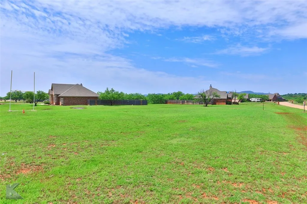 Single Family Residence For Sale in Taylor County , 110 White Tail Drive, Tuscola, Texas 79562, 4 Bedroom, 2 Bathroom, 2 Garage spaces, 2,153 Sqft, built in 2010, mls#21391249, Real Estate Agent in Tuscola, Homes For Sale in Taylor county, Homes For Sale in Tuscola, Realtor in Tuscola Texas, Real Estate Brokerage Independent Realty Texas, Luminita Cordes Realtor