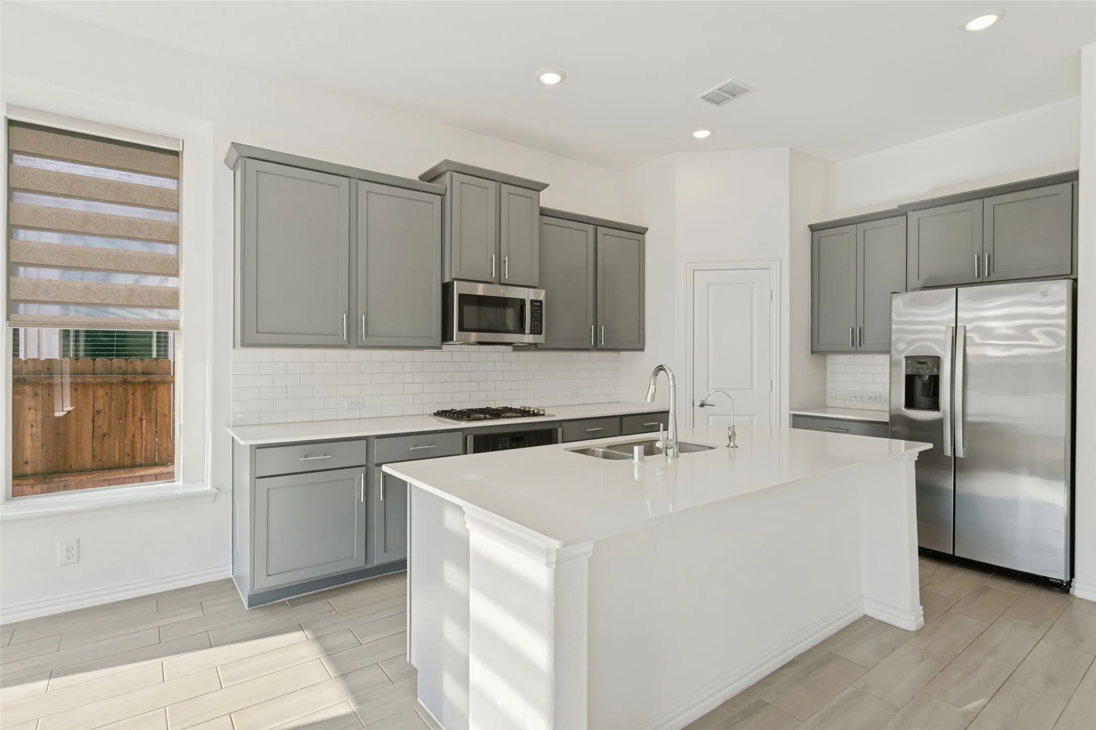 Single Family Residence For Sale in Denton County , 2121 Esher Drive, Little Elm, Texas 75068, 4 Bedroom, 4 Bathroom, 2 Garage spaces, 3,179 Sqft, built in 2024, mls#21391250, Real Estate Agent in Little Elm, Homes For Sale in Denton county, Homes For Sale in Little Elm, Realtor in Little Elm Texas, Real Estate Brokerage Independent Realty Texas, Luminita Cordes Realtor
