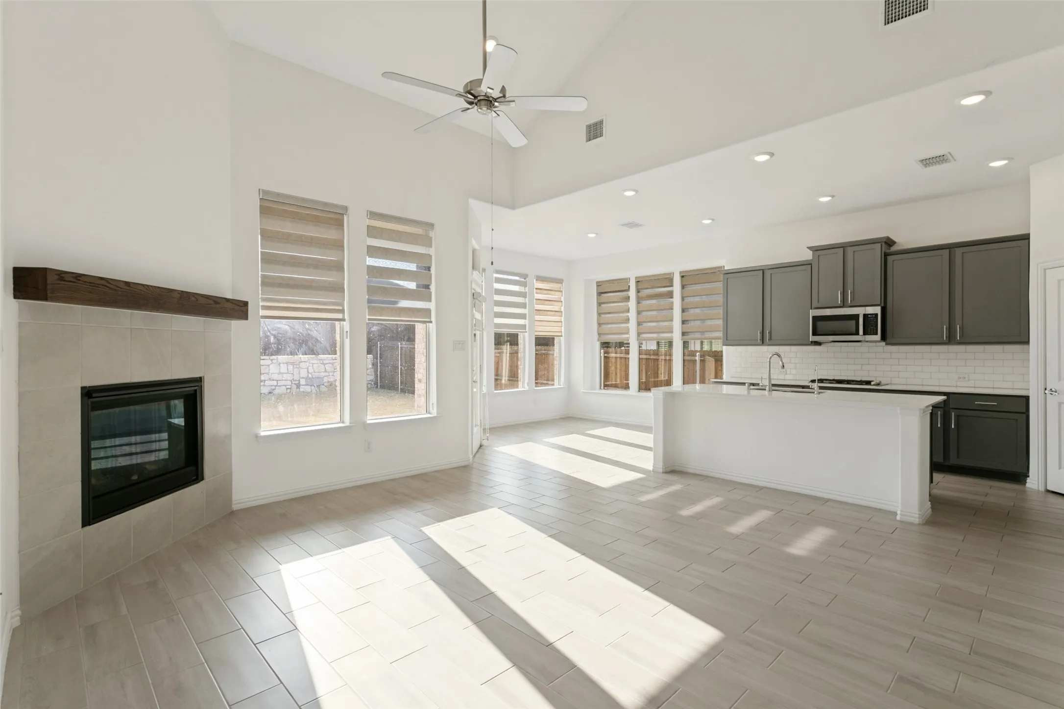 Single Family Residence For Sale in Denton County , 2121 Esher Drive, Little Elm, Texas 75068, 4 Bedroom, 4 Bathroom, 2 Garage spaces, 3,179 Sqft, built in 2024, mls#21391250, Real Estate Agent in Little Elm, Homes For Sale in Denton county, Homes For Sale in Little Elm, Realtor in Little Elm Texas, Real Estate Brokerage Independent Realty Texas, Luminita Cordes Realtor