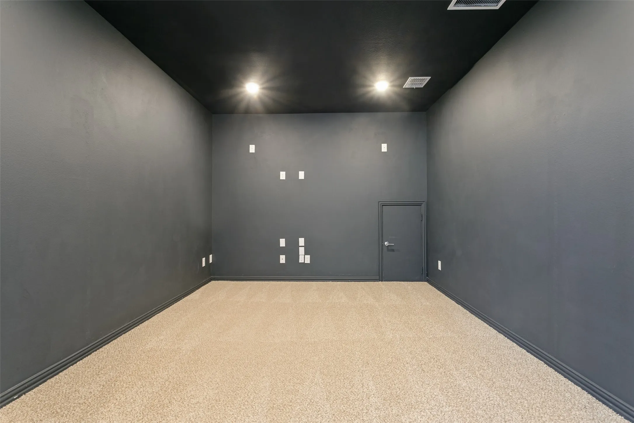 Single Family Residence For Sale in Denton County , 2121 Esher Drive, Little Elm, Texas 75068, 4 Bedroom, 4 Bathroom, 2 Garage spaces, 3,179 Sqft, built in 2024, mls#21391250, Real Estate Agent in Little Elm, Homes For Sale in Denton county, Homes For Sale in Little Elm, Realtor in Little Elm Texas, Real Estate Brokerage Independent Realty Texas, Luminita Cordes Realtor