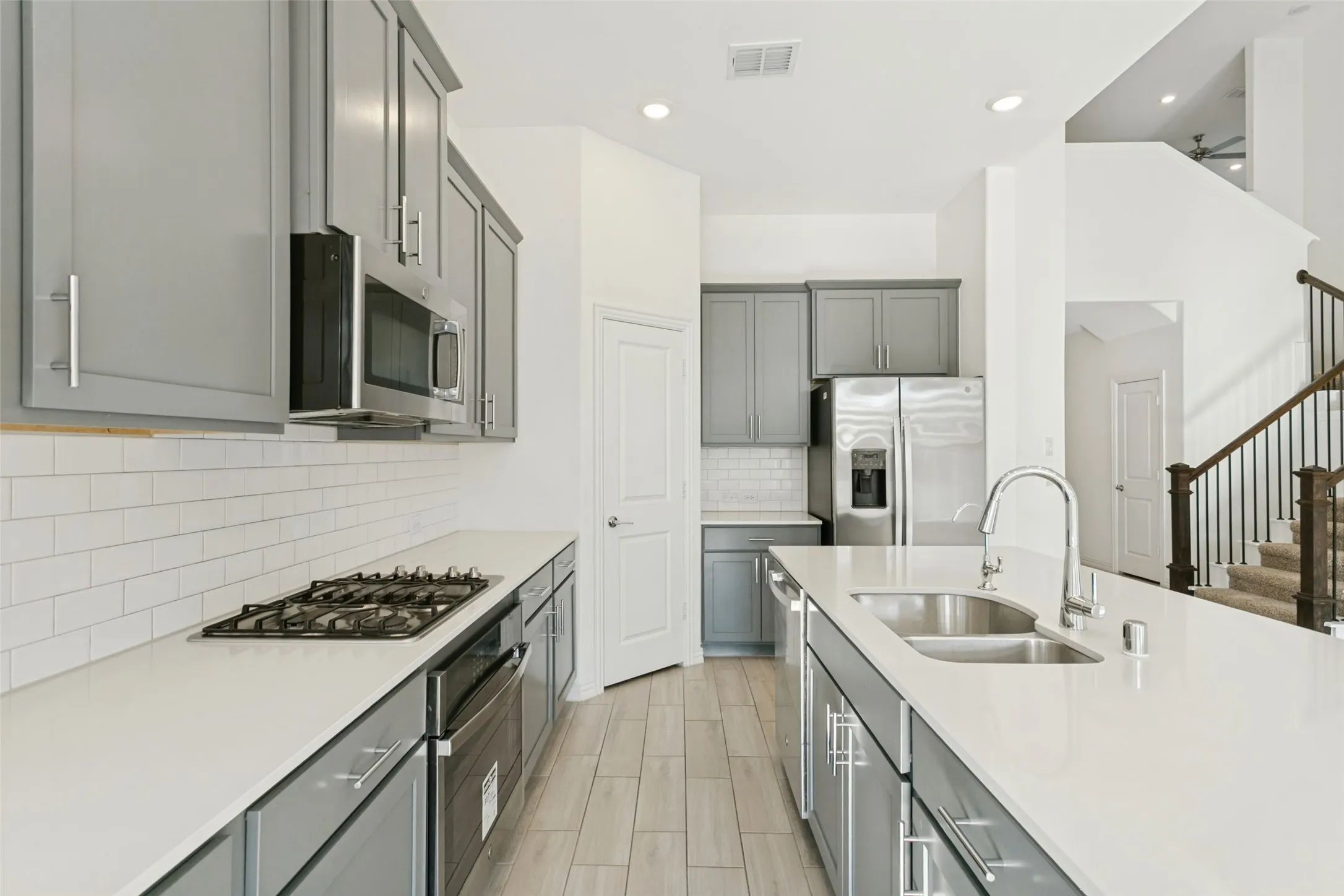 Single Family Residence For Sale in Denton County , 2121 Esher Drive, Little Elm, Texas 75068, 4 Bedroom, 4 Bathroom, 2 Garage spaces, 3,179 Sqft, built in 2024, mls#21391250, Real Estate Agent in Little Elm, Homes For Sale in Denton county, Homes For Sale in Little Elm, Realtor in Little Elm Texas, Real Estate Brokerage Independent Realty Texas, Luminita Cordes Realtor