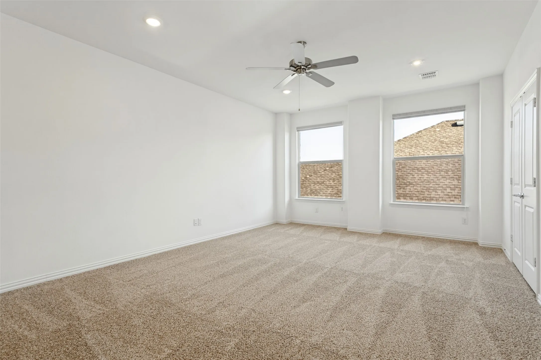 Single Family Residence For Sale in Denton County , 2121 Esher Drive, Little Elm, Texas 75068, 4 Bedroom, 4 Bathroom, 2 Garage spaces, 3,179 Sqft, built in 2024, mls#21391250, Real Estate Agent in Little Elm, Homes For Sale in Denton county, Homes For Sale in Little Elm, Realtor in Little Elm Texas, Real Estate Brokerage Independent Realty Texas, Luminita Cordes Realtor