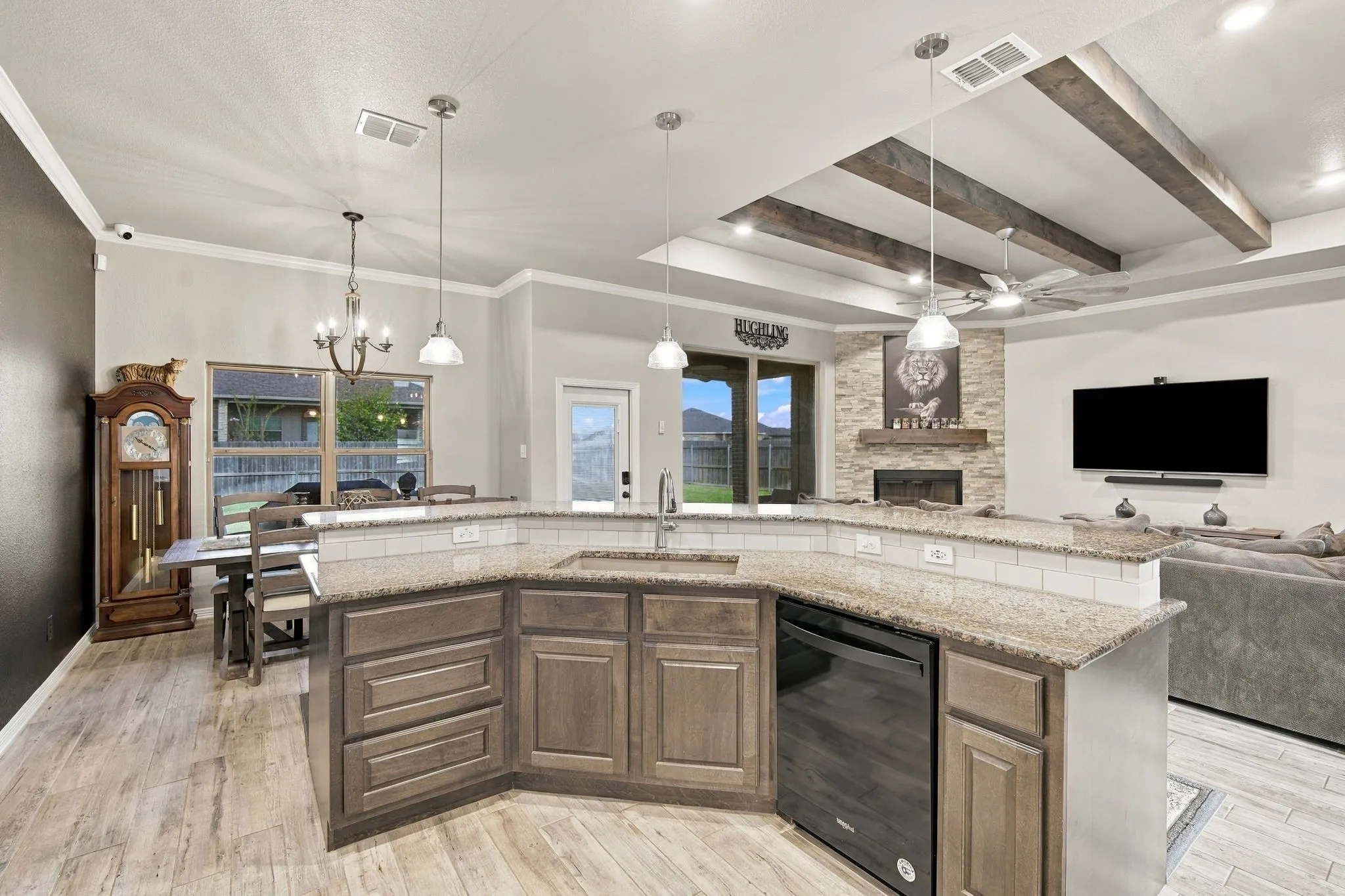 Single Family Residence For Sale in Bell County , 400 Juniper Drive, Troy, Texas 76579, 3 Bedroom, 2 Bathroom, 2 Garage spaces, 2,279 Sqft, built in 2021, mls#21390130, Real Estate Agent in Troy, Homes For Sale in Bell county, Homes For Sale in Troy, Realtor in Troy Texas, Real Estate Brokerage Independent Realty Texas, Luminita Cordes Realtor