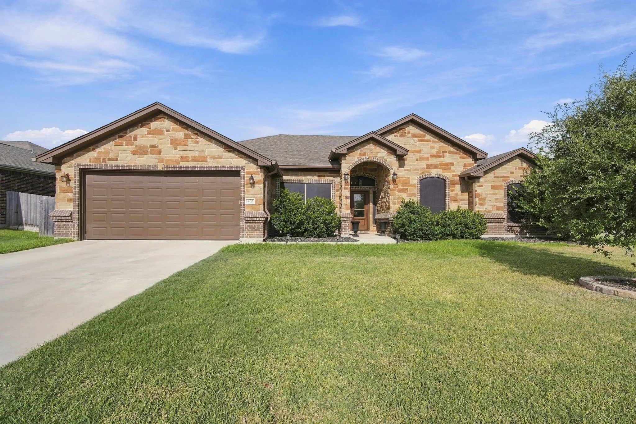 Single Family Residence For Sale in Bell County , 400 Juniper Drive, Troy, Texas 76579, 3 Bedroom, 2 Bathroom, 2 Garage spaces, 2,279 Sqft, built in 2021, mls#21390130, Real Estate Agent in Troy, Homes For Sale in Bell county, Homes For Sale in Troy, Realtor in Troy Texas, Real Estate Brokerage Independent Realty Texas, Luminita Cordes Realtor