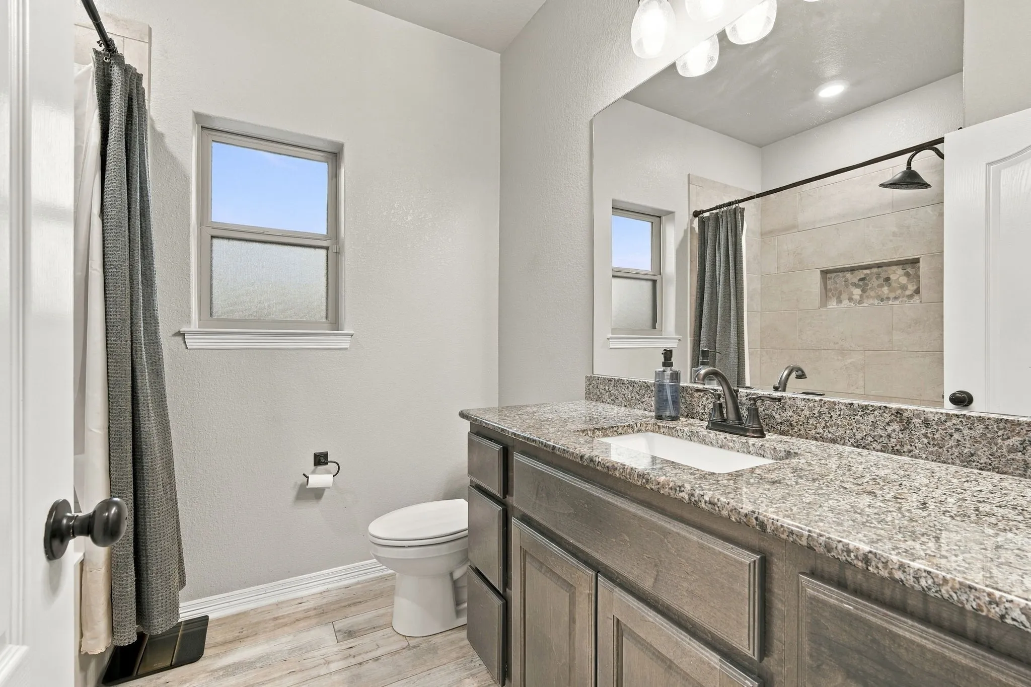 Single Family Residence For Sale in Bell County , 400 Juniper Drive, Troy, Texas 76579, 3 Bedroom, 2 Bathroom, 2 Garage spaces, 2,279 Sqft, built in 2021, mls#21390130, Real Estate Agent in Troy, Homes For Sale in Bell county, Homes For Sale in Troy, Realtor in Troy Texas, Real Estate Brokerage Independent Realty Texas, Luminita Cordes Realtor
