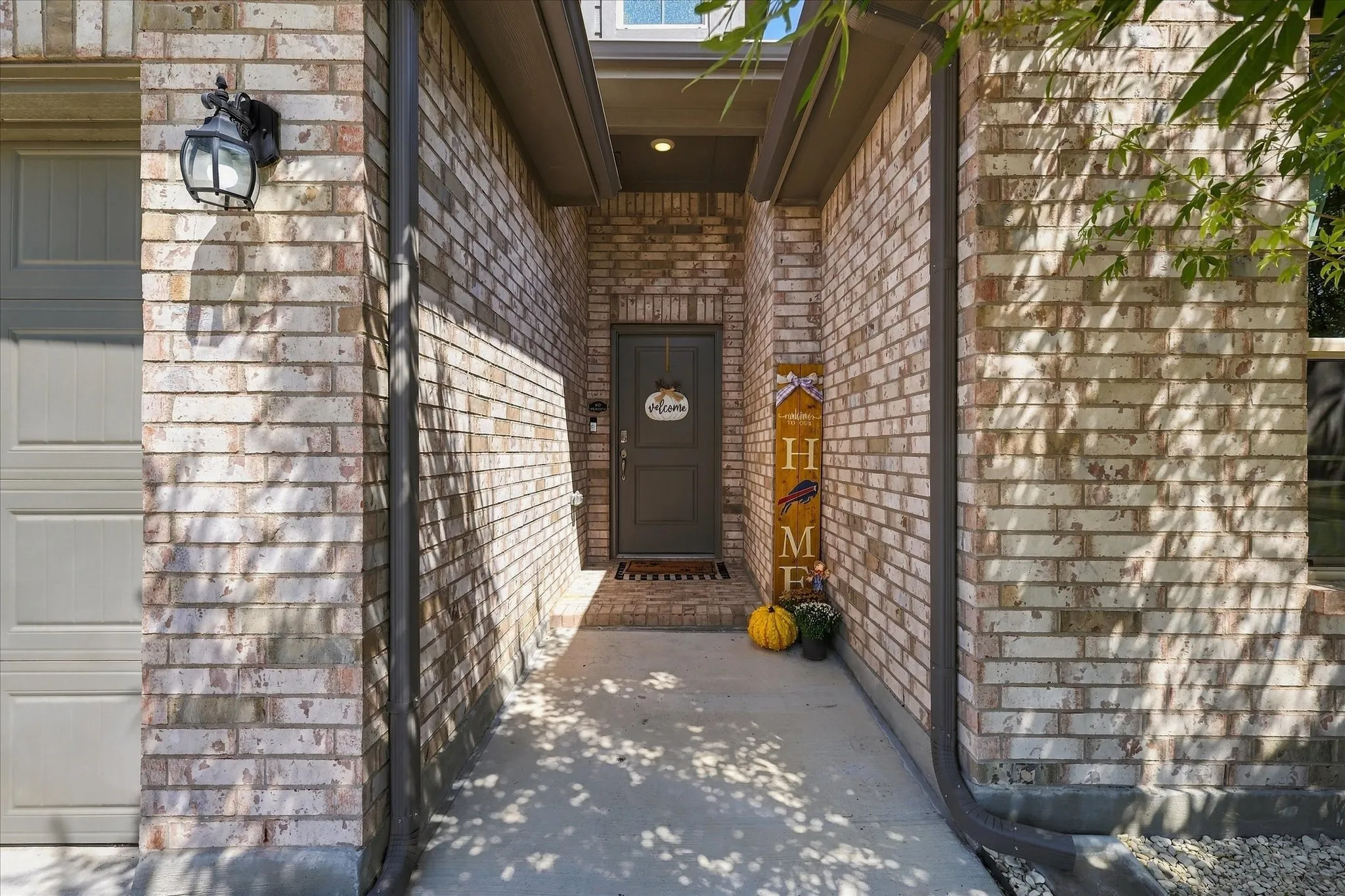 Single Family Residence For Sale in Denton County , 849 Finchley Drive, Fort Worth, Texas 76247, 4 Bedroom, 2 Bathroom, 2 Garage spaces, 2,186 Sqft, built in 2021, mls#21380107, Real Estate Agent in Fort Worth, Homes For Sale in Denton county, Homes For Sale in Fort Worth, Realtor in Fort Worth Texas, Real Estate Brokerage Independent Realty Texas, Luminita Cordes Realtor