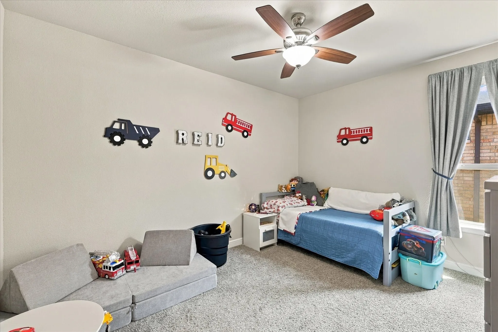 Single Family Residence For Sale in Denton County , 849 Finchley Drive, Fort Worth, Texas 76247, 4 Bedroom, 2 Bathroom, 2 Garage spaces, 2,186 Sqft, built in 2021, mls#21380107, Real Estate Agent in Fort Worth, Homes For Sale in Denton county, Homes For Sale in Fort Worth, Realtor in Fort Worth Texas, Real Estate Brokerage Independent Realty Texas, Luminita Cordes Realtor