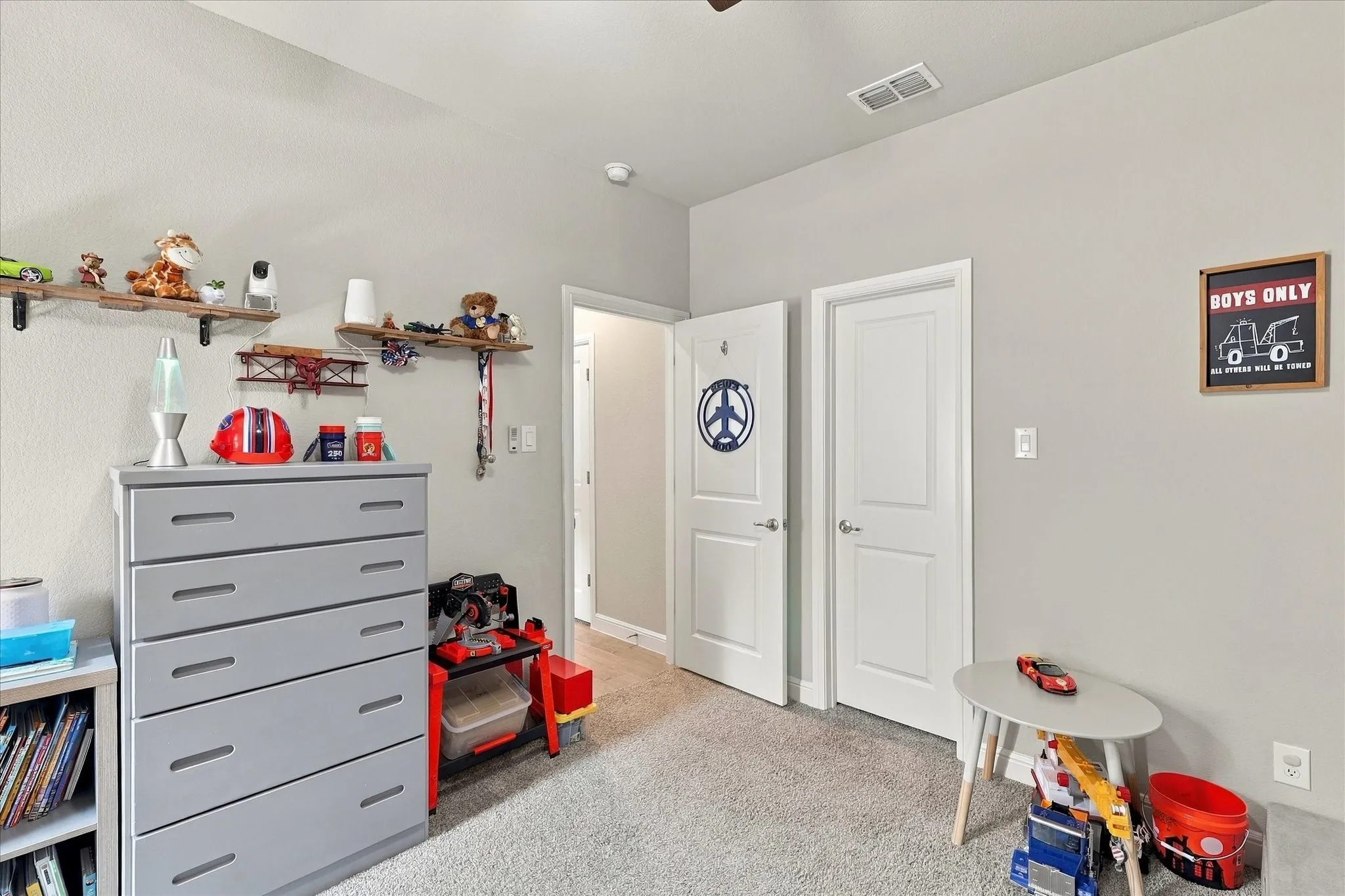 Single Family Residence For Sale in Denton County , 849 Finchley Drive, Fort Worth, Texas 76247, 4 Bedroom, 2 Bathroom, 2 Garage spaces, 2,186 Sqft, built in 2021, mls#21380107, Real Estate Agent in Fort Worth, Homes For Sale in Denton county, Homes For Sale in Fort Worth, Realtor in Fort Worth Texas, Real Estate Brokerage Independent Realty Texas, Luminita Cordes Realtor